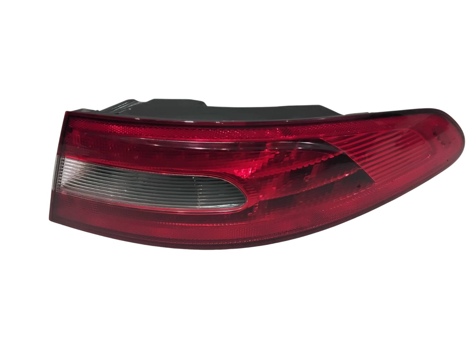 Fanale Post. Parte Est. Destro (Hella) C2Z16256 2VP 238 047-04 Usato