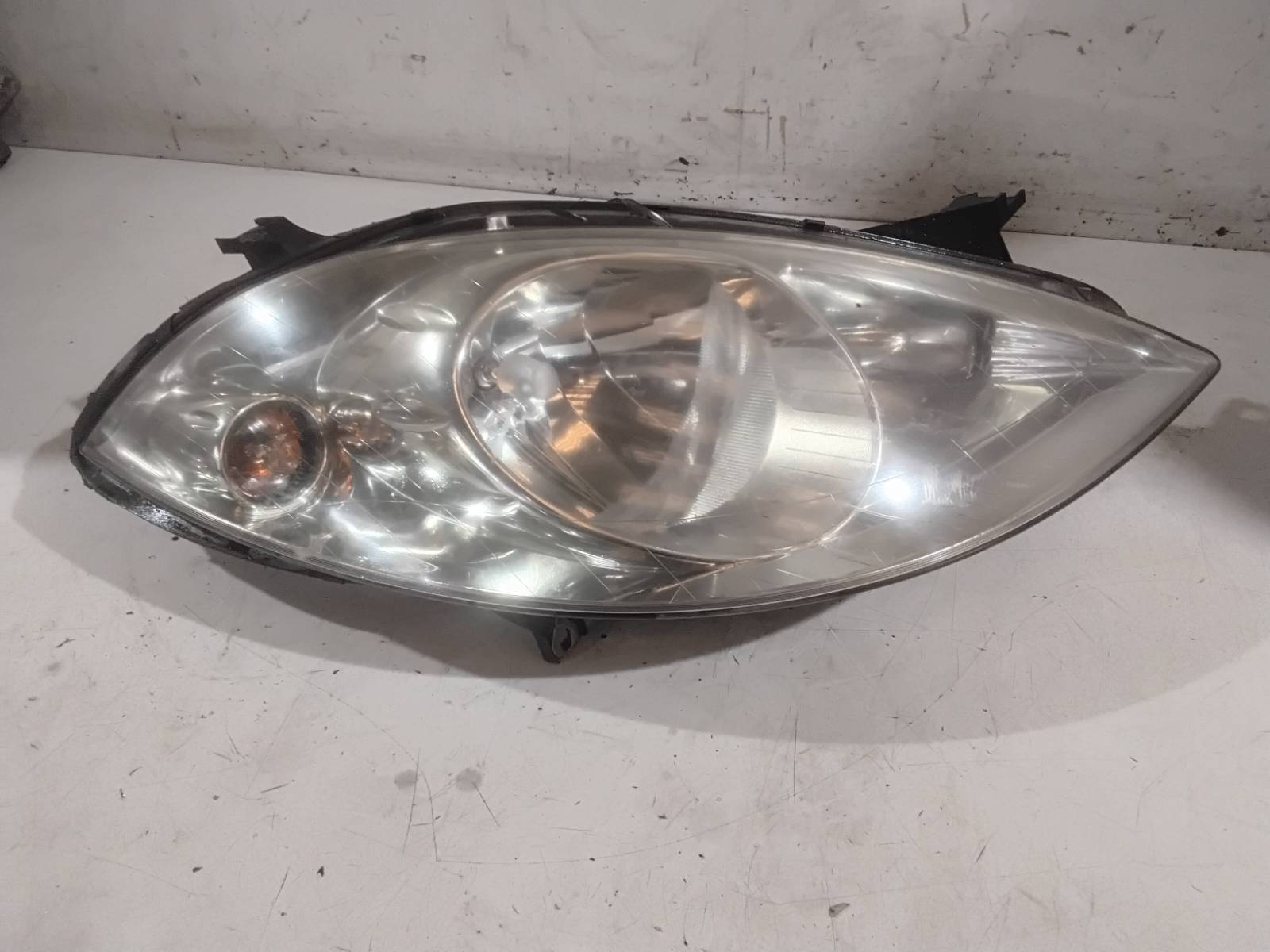 proiettore destro - Immagine 1 di 5