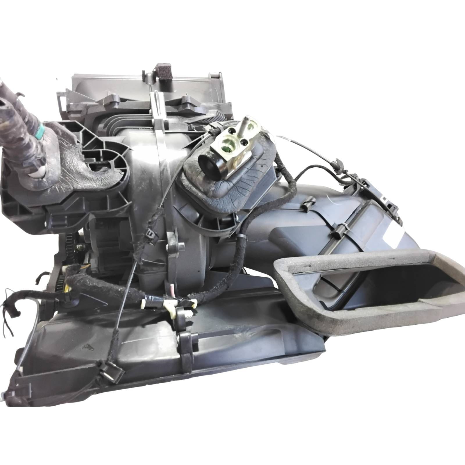 Scatola Climatizzazione Gn11-19b555-ecd Usato