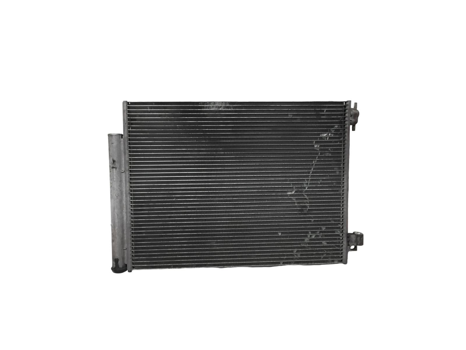 Radiatore Riscaldamento (Valeo) 271153553R CA2063 Usato