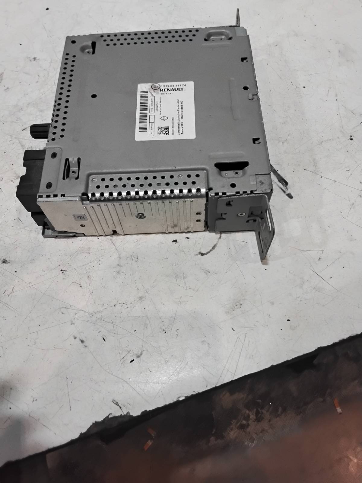 Autoradio 281151463r Usato