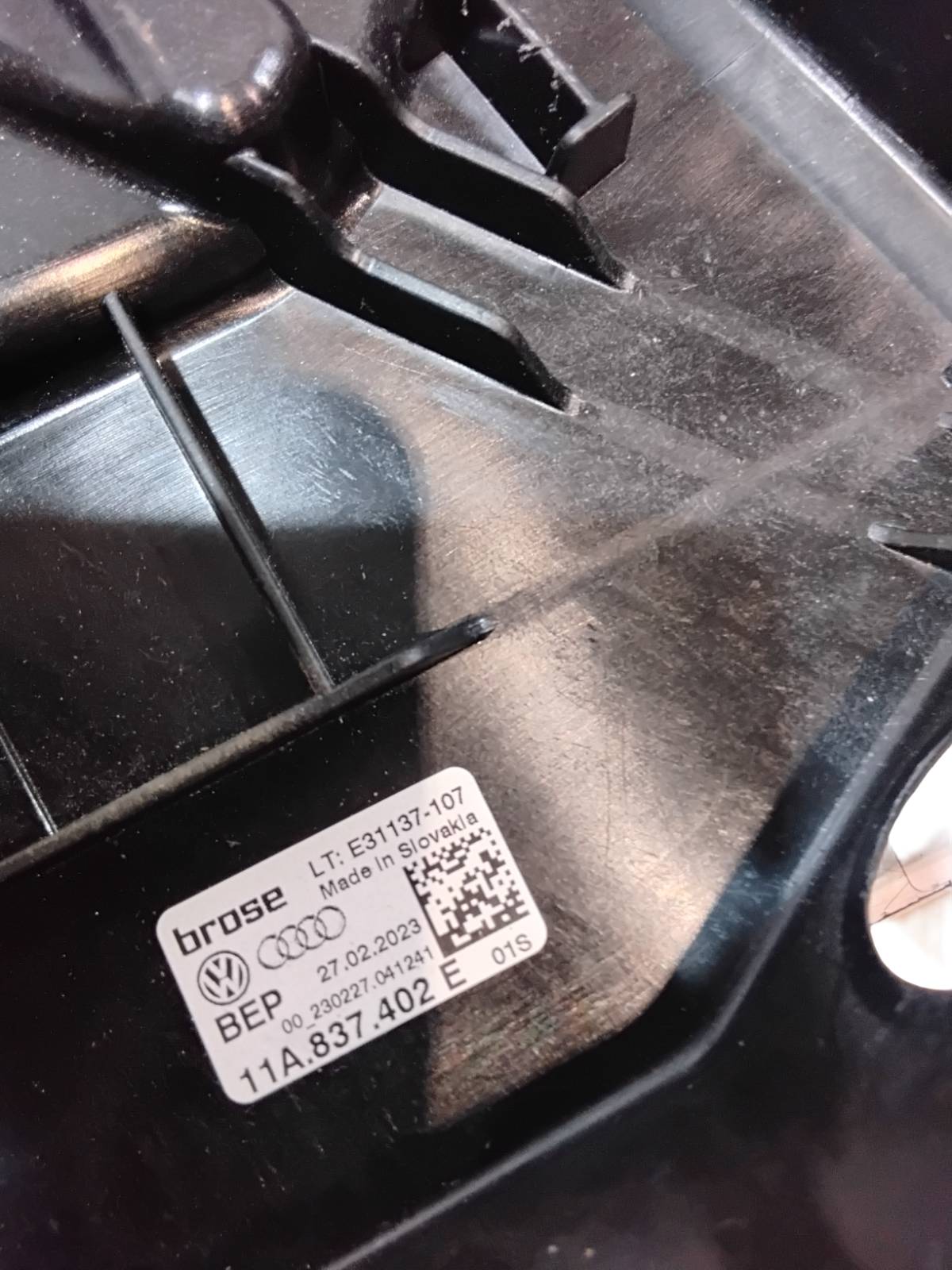 Alzacristallo Elettr. Porta Ant. Destro (Brose) 11A837462D 11A.837.402 E Usato