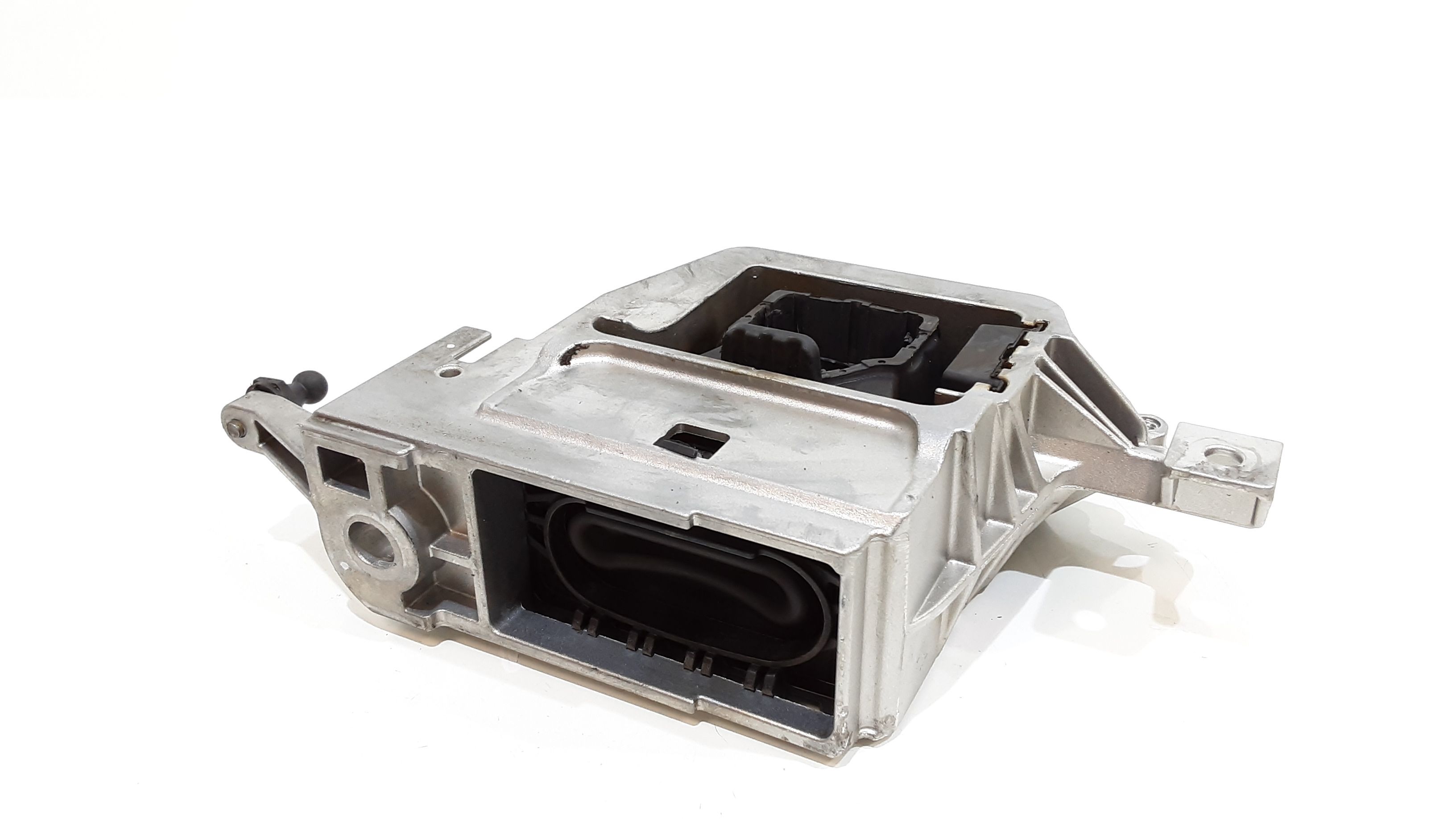 Piastra Alloggiamento Supporto Motore (Con Eventuale Bielletta O Tirante Associato) Usato