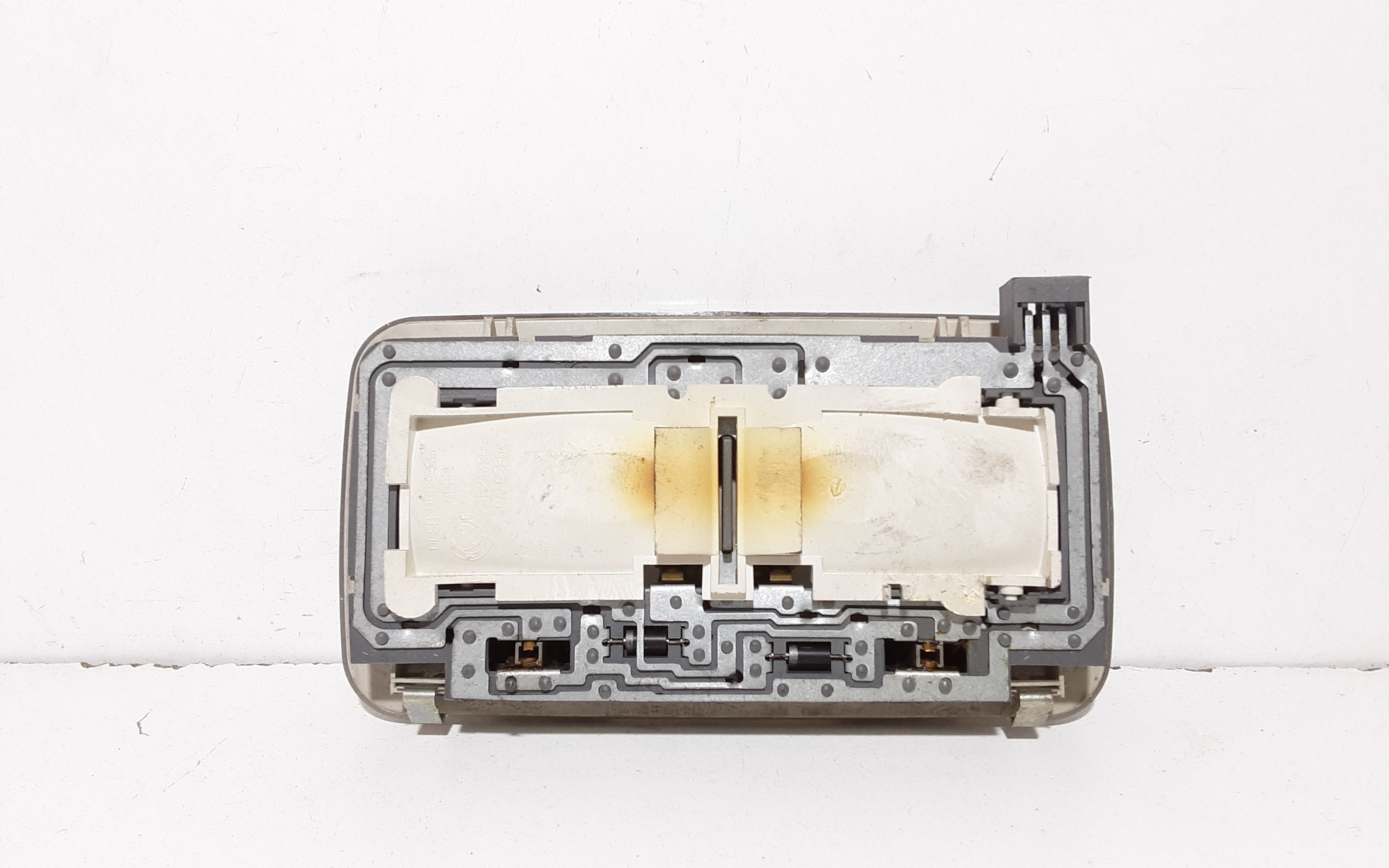 Luce Cortesia Ant. Tetto Usato