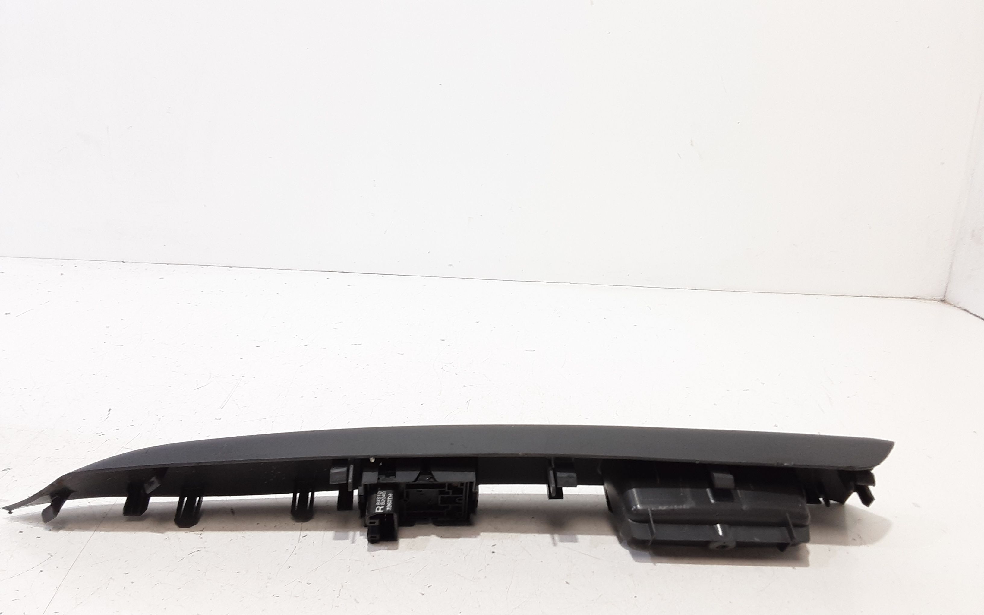 Interruttore Alzacristalli Porta Ant. Destro Usato