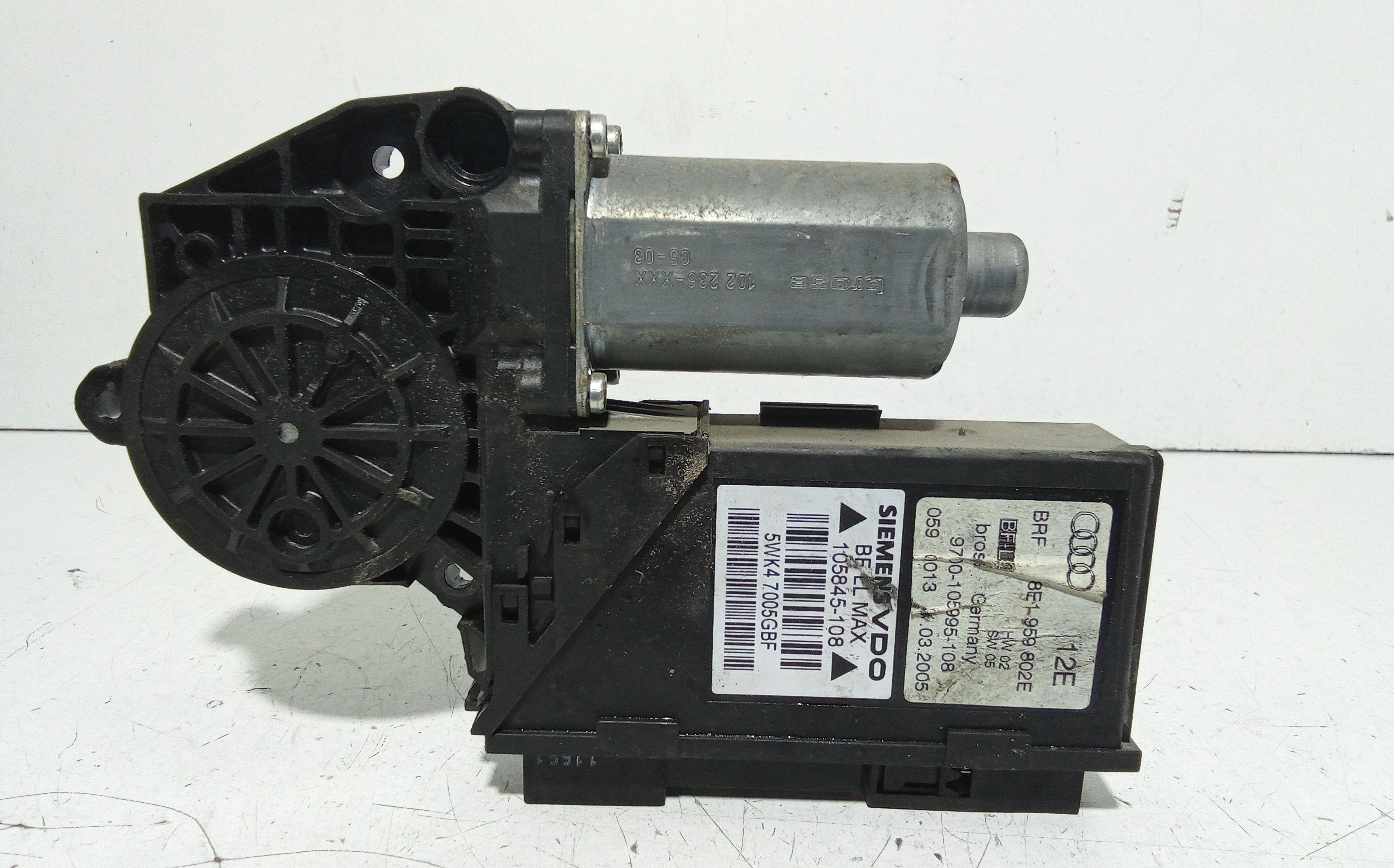 Motorino Alzacristallo Porta Ant. Destro 8E1959802G Usato