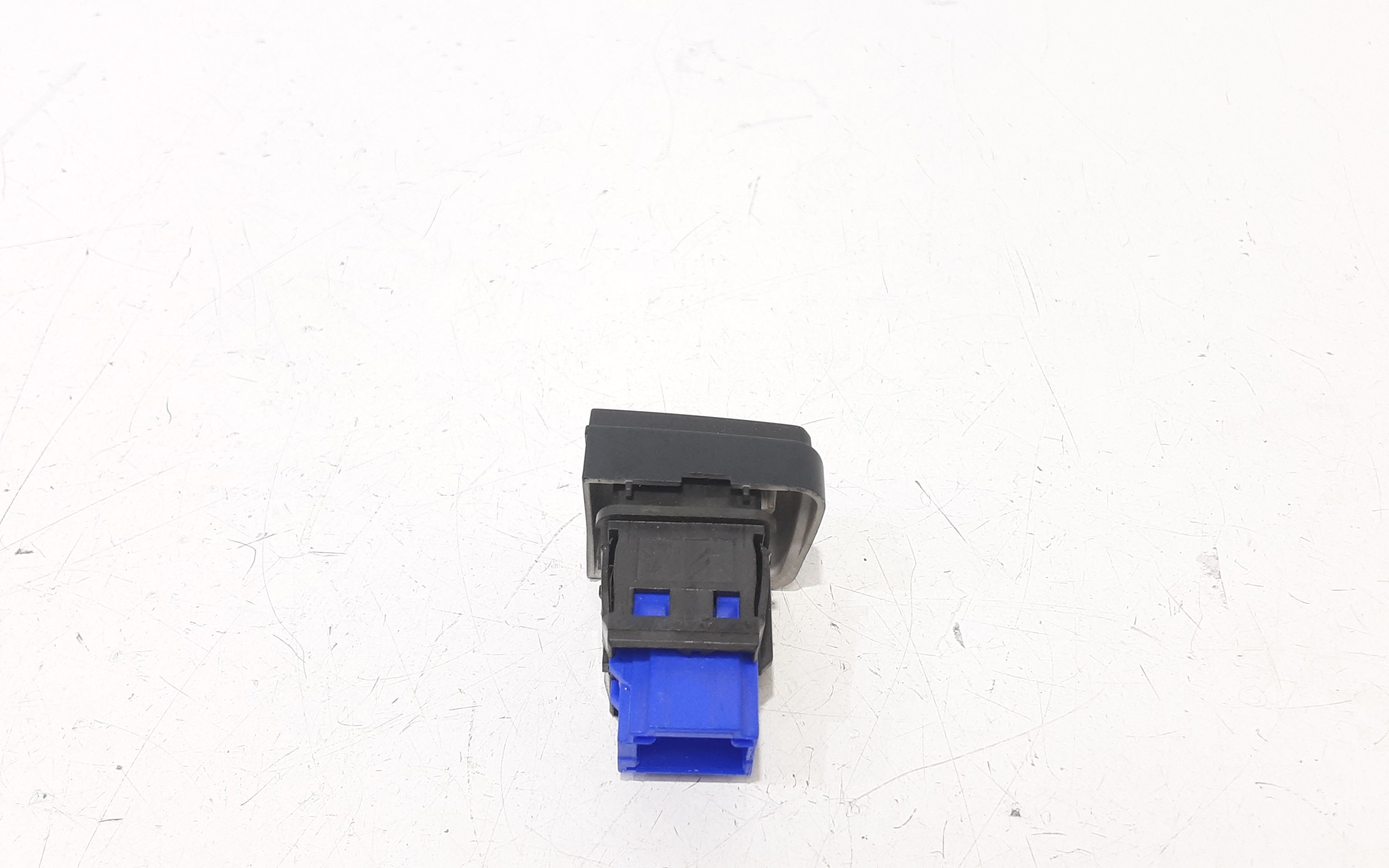 Interruttore Luci Emergenza 96750916ZD Usato