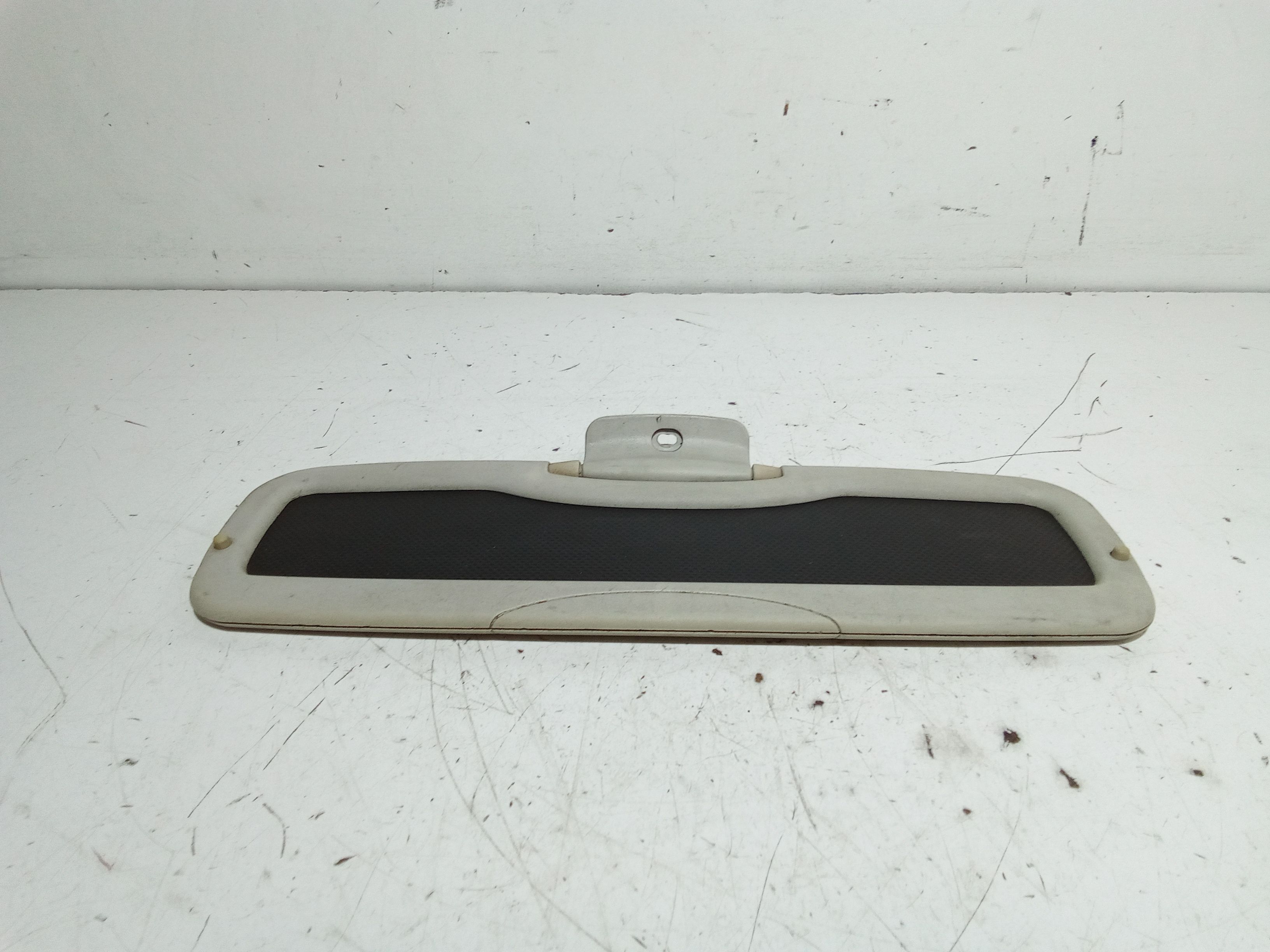 Aletta Parasole Parabrezza Sinistro Q0000705V008C24A00 Usato