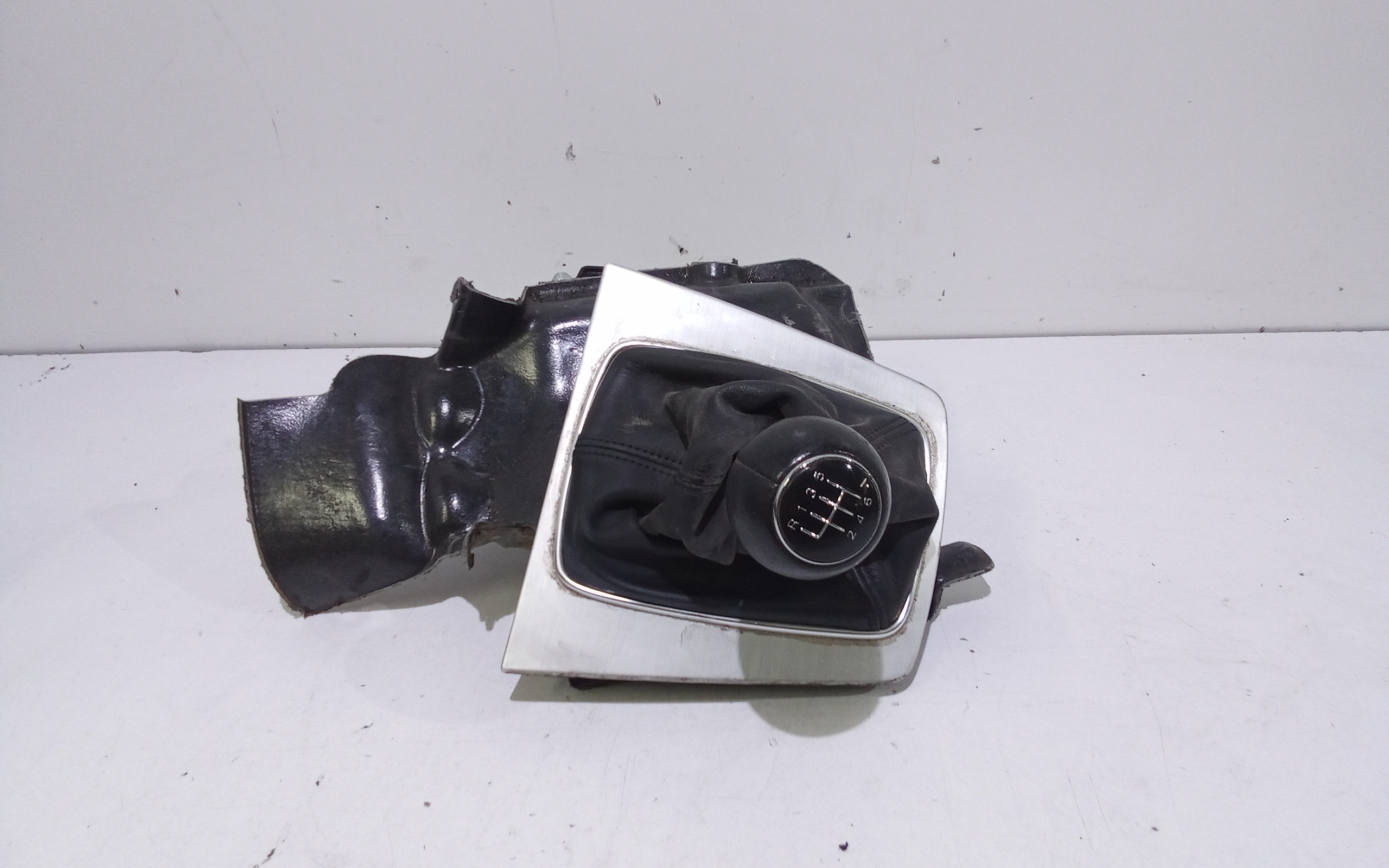 Leva Cambio 8E0711055H Usato