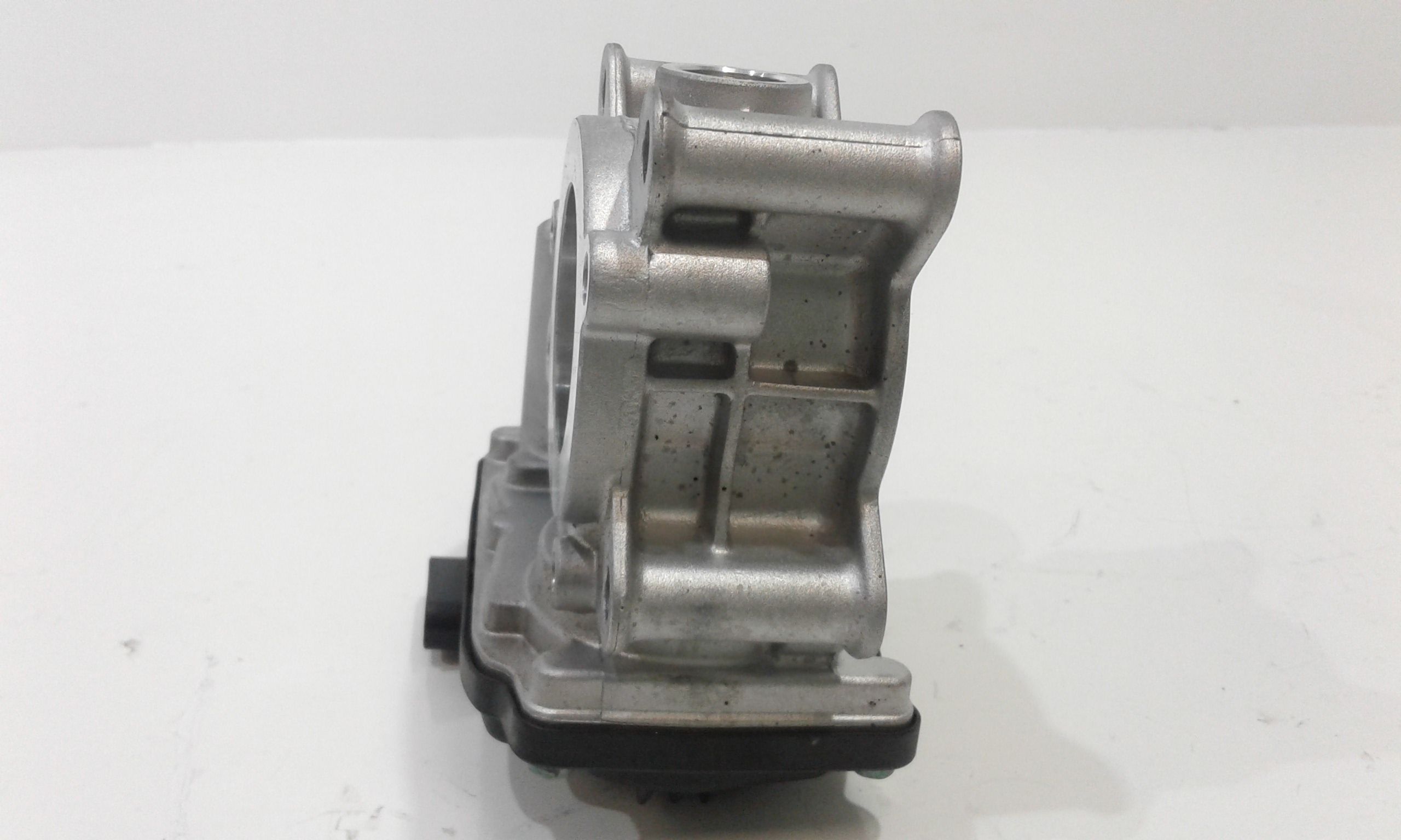 Corpo Farfallato 161203912R Usato