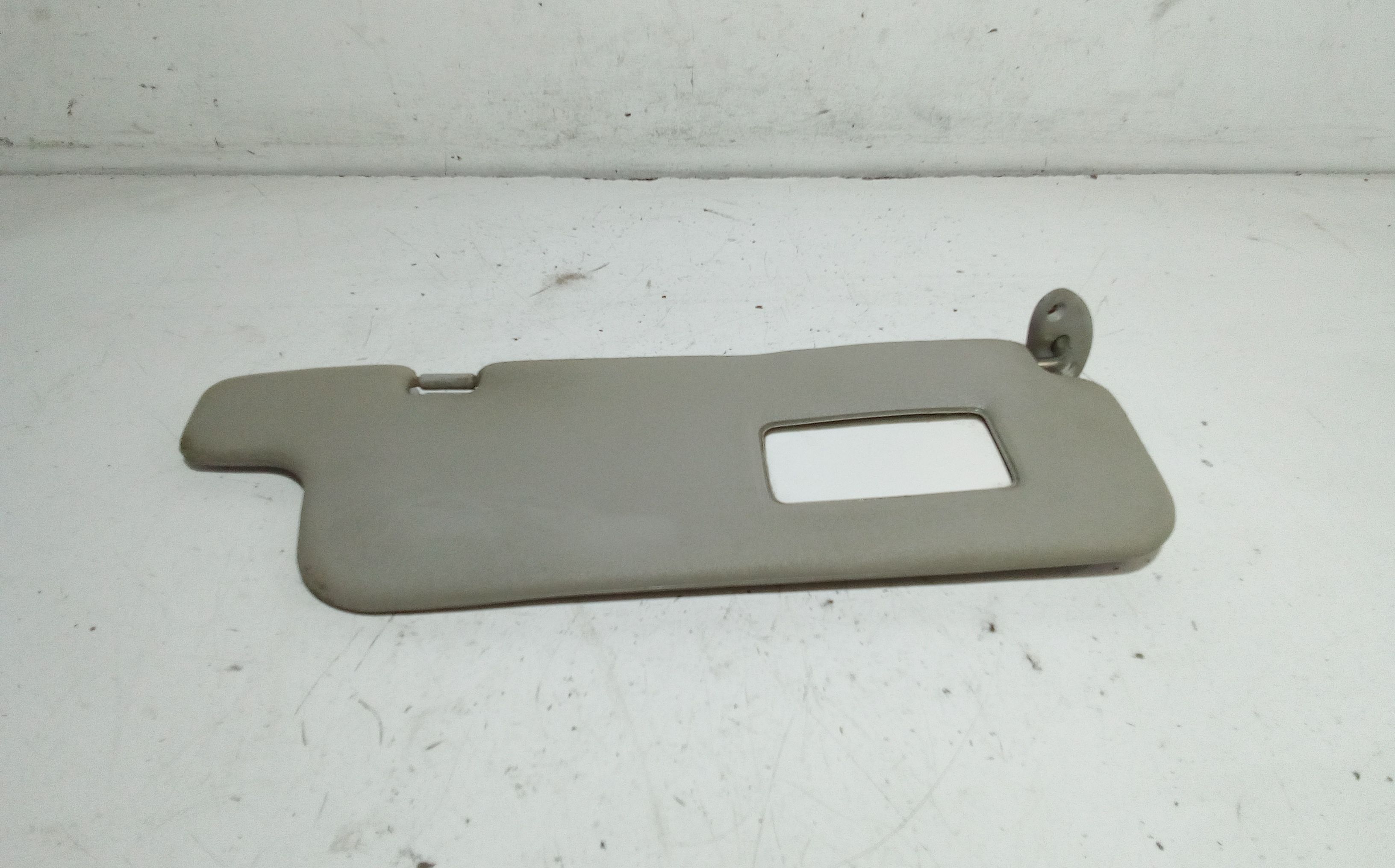 Aletta Parasole Parabrezza Destro 743100D011B0 Usato