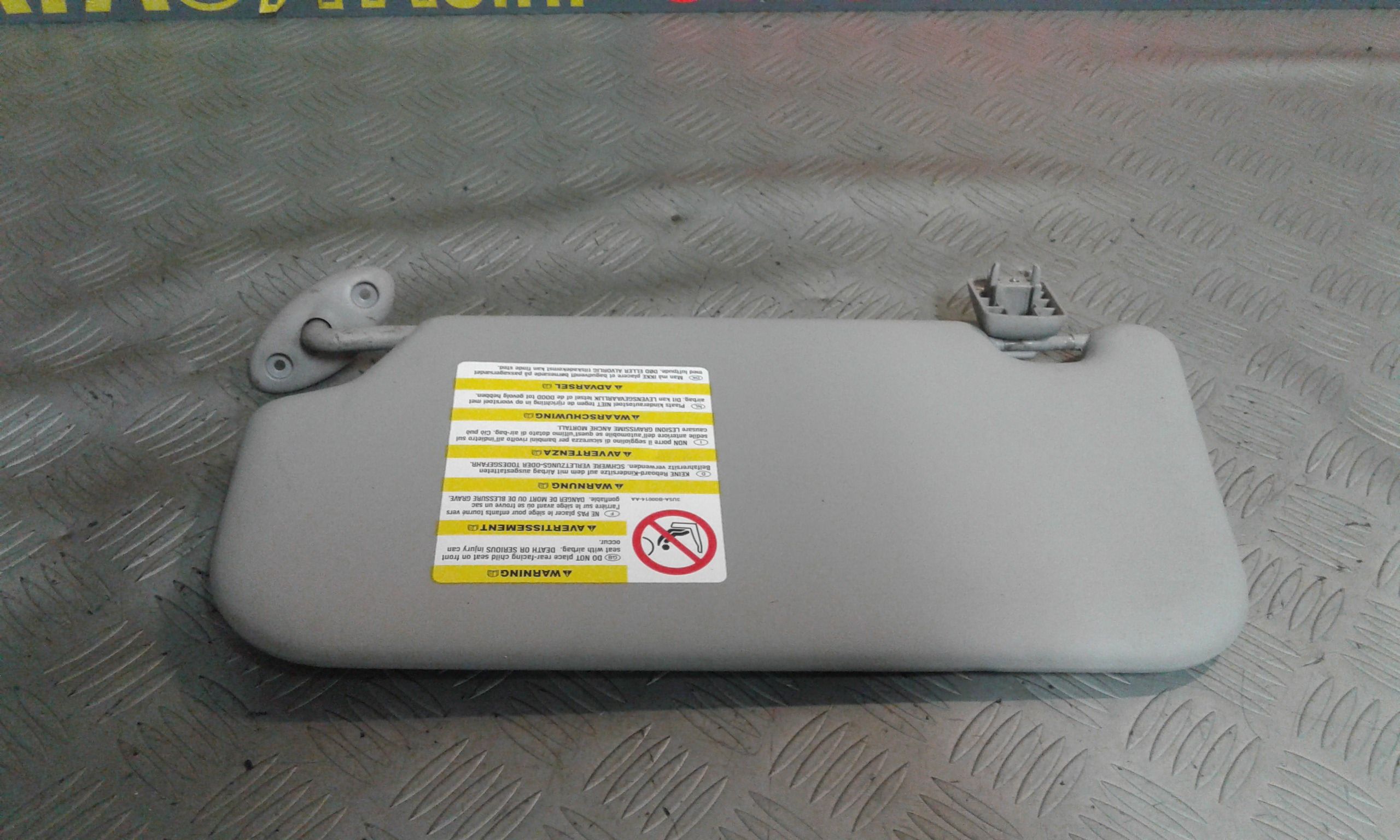 Aletta Parasole Parabrezza Destro 1222069 Usato