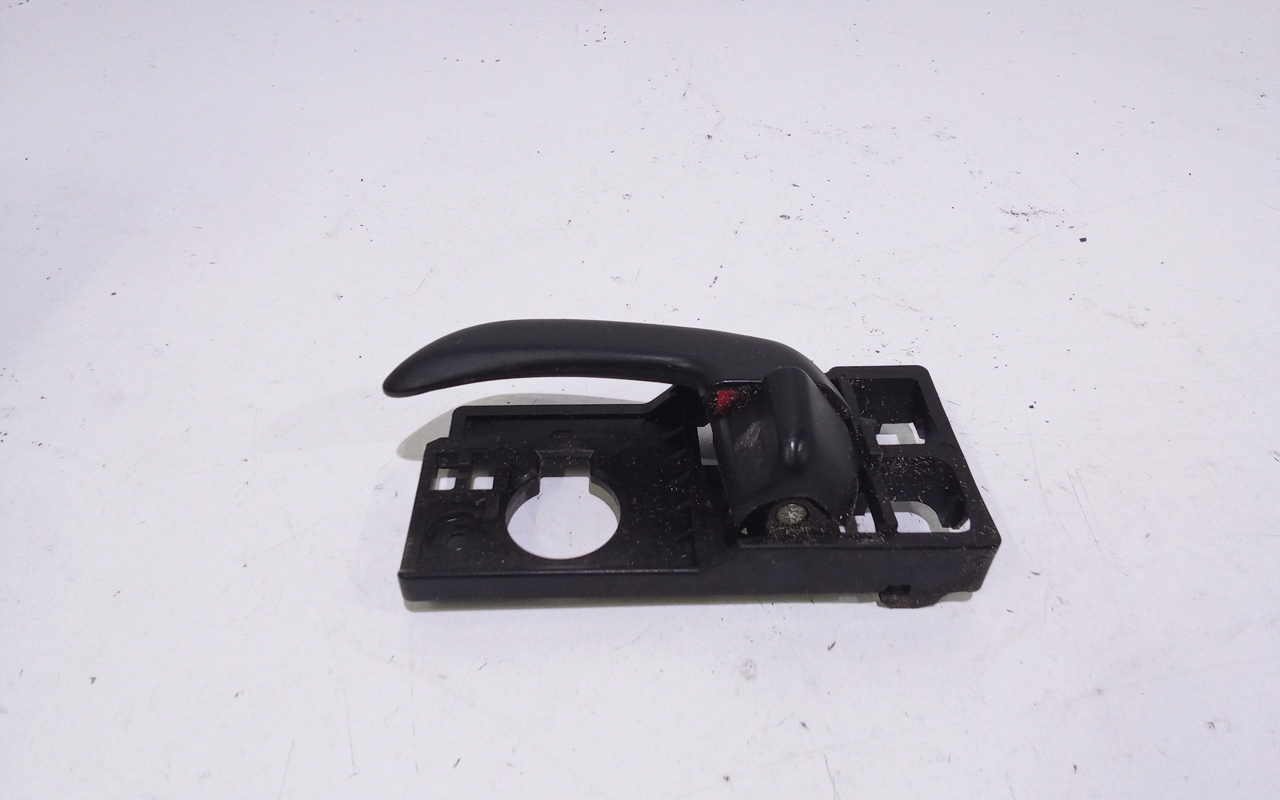 Maniglia Int. Apertura Porta Post. Sinistro 826100X0004X Usato