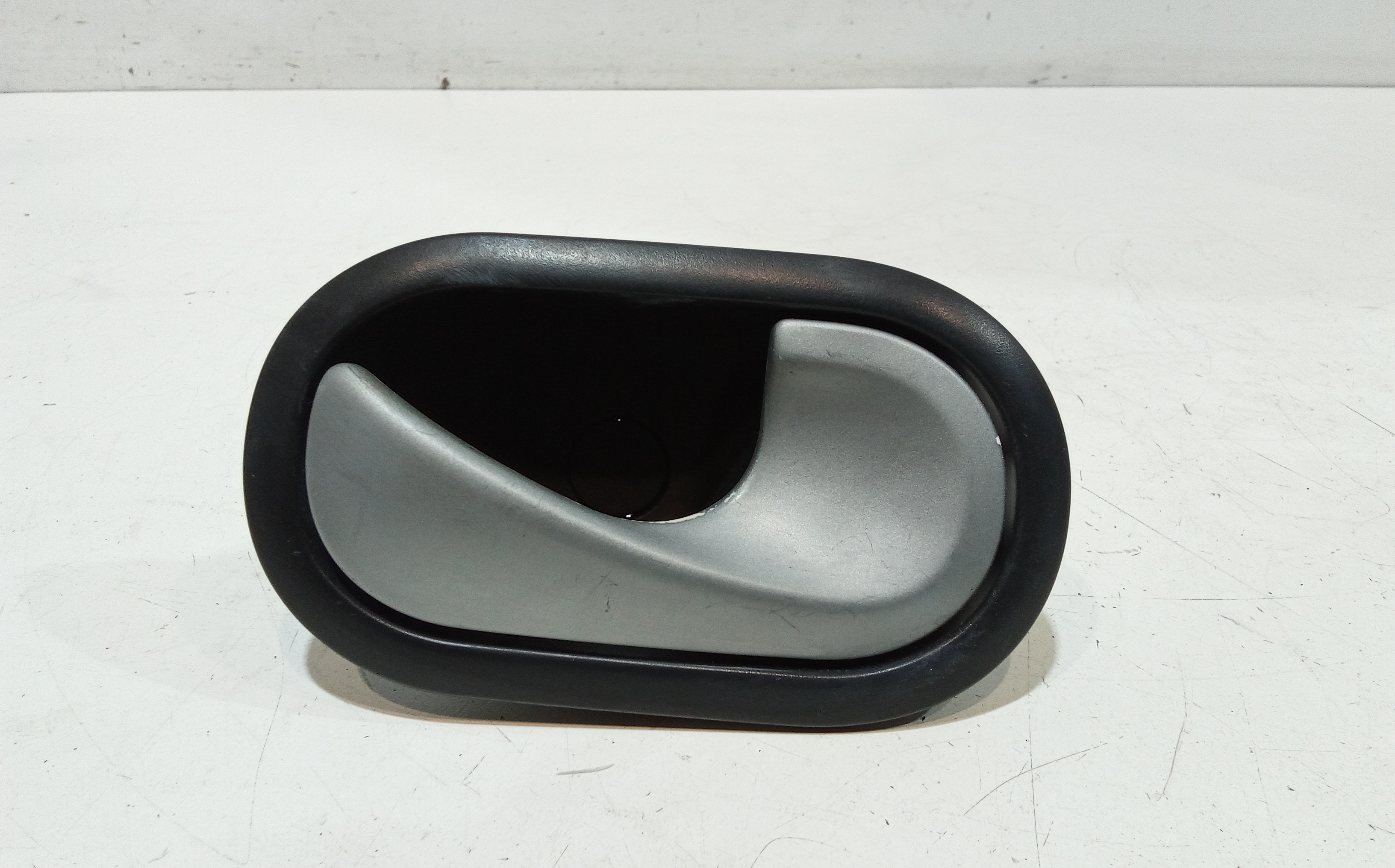 Maniglia Int. Apertura Porta Ant. Destro Usato