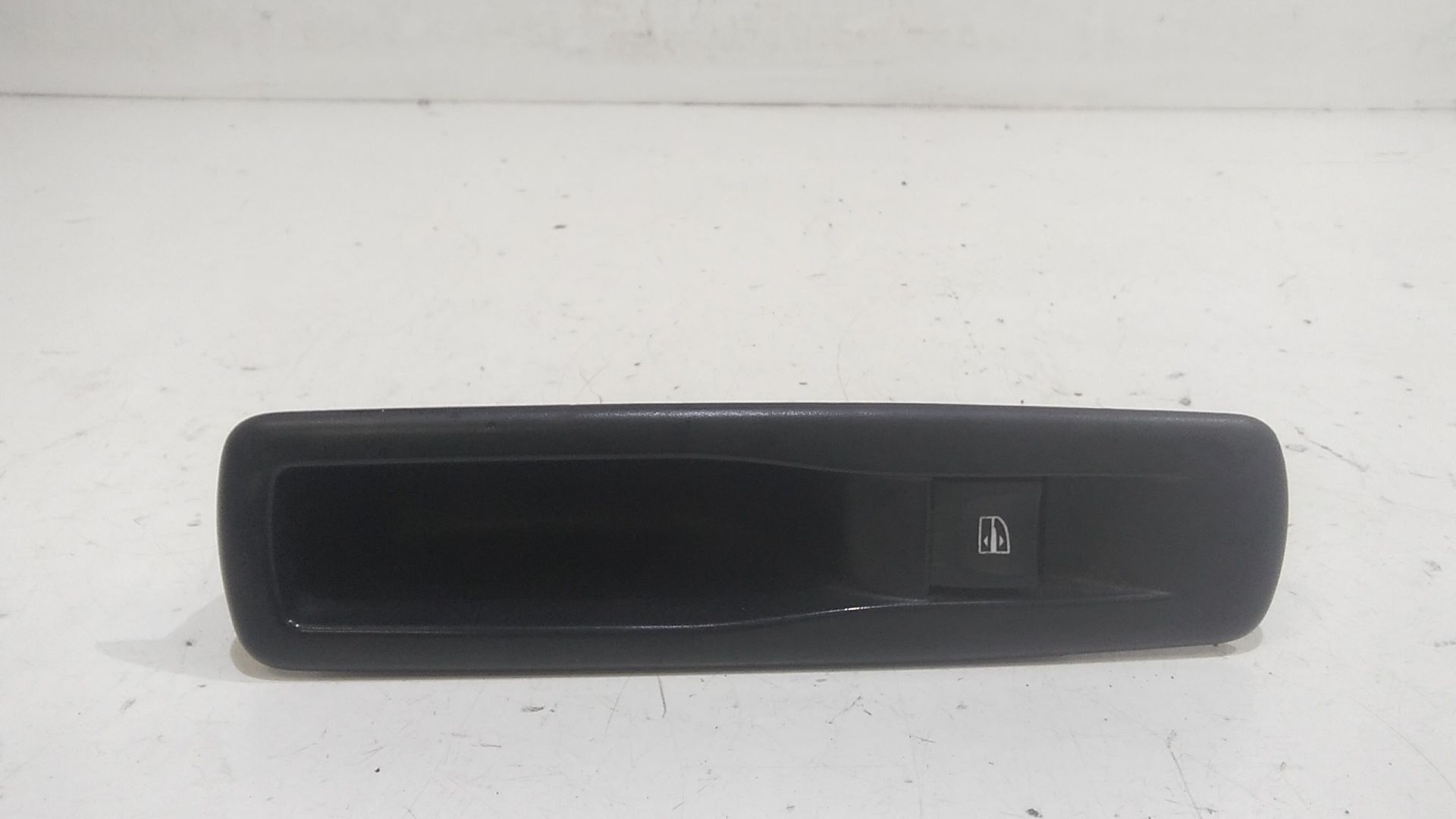 Interruttore Alzacristalli Porta Ant. Destro Usato