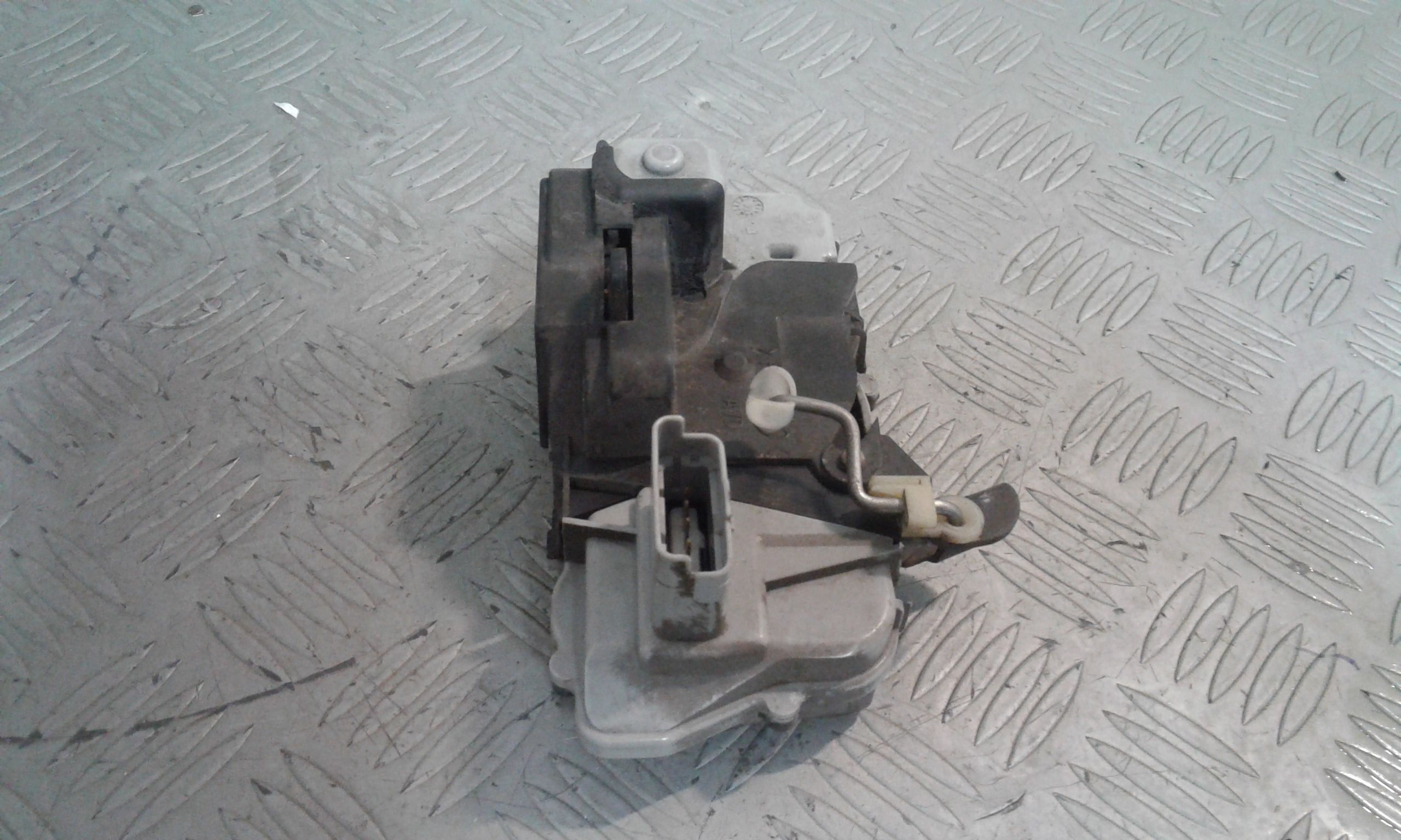 Serratura Porta Ant. Destro 9136K8 Usato