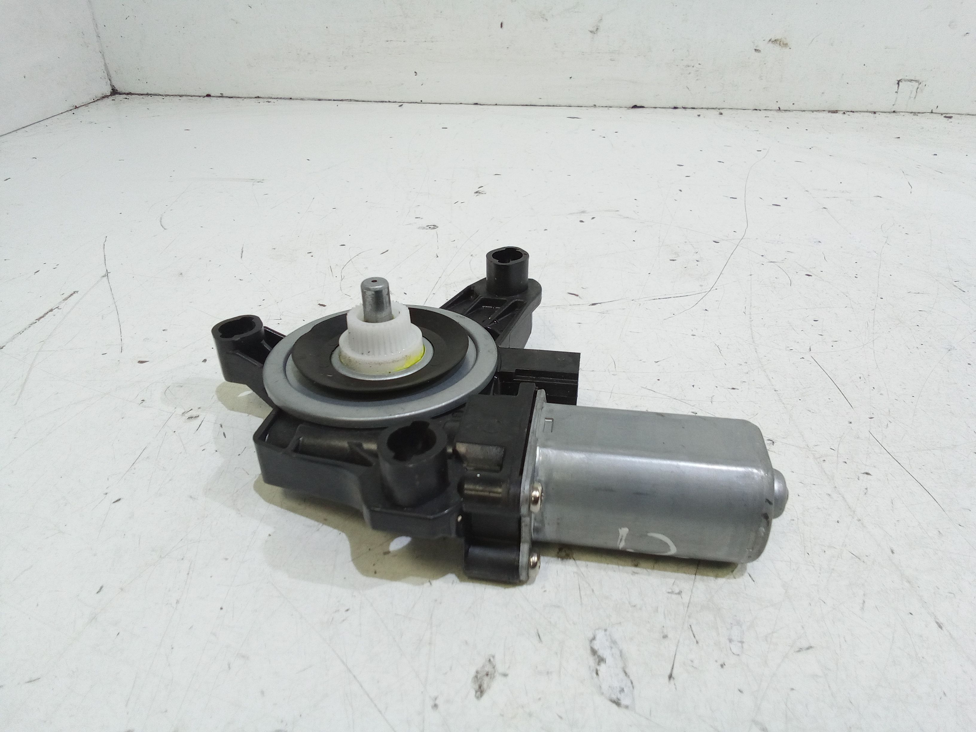 Motorino Alzacristallo Porta Post. Destro A0009060908 Usato