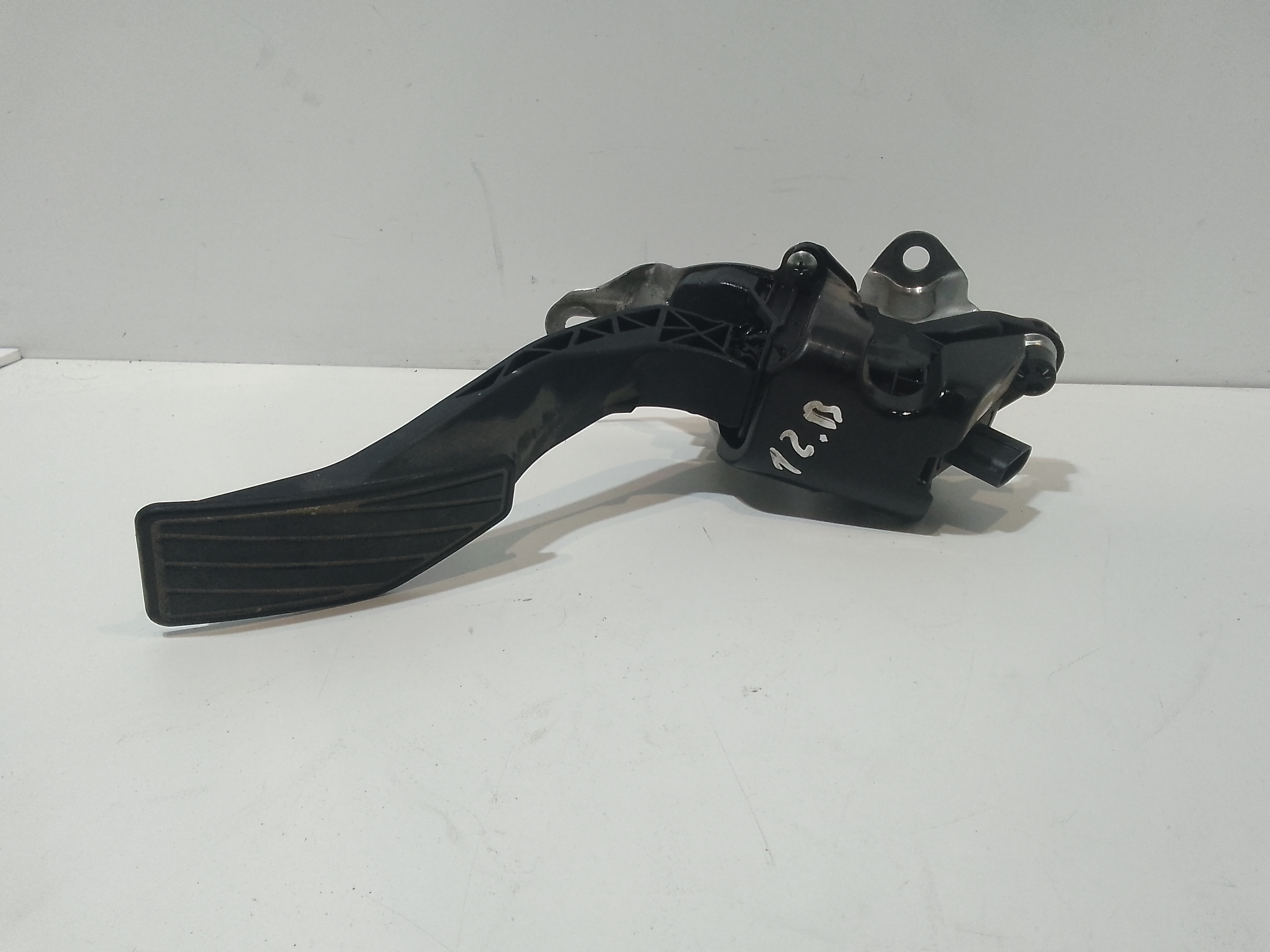 Pedale Acceleratore 4940062R90000 Usato