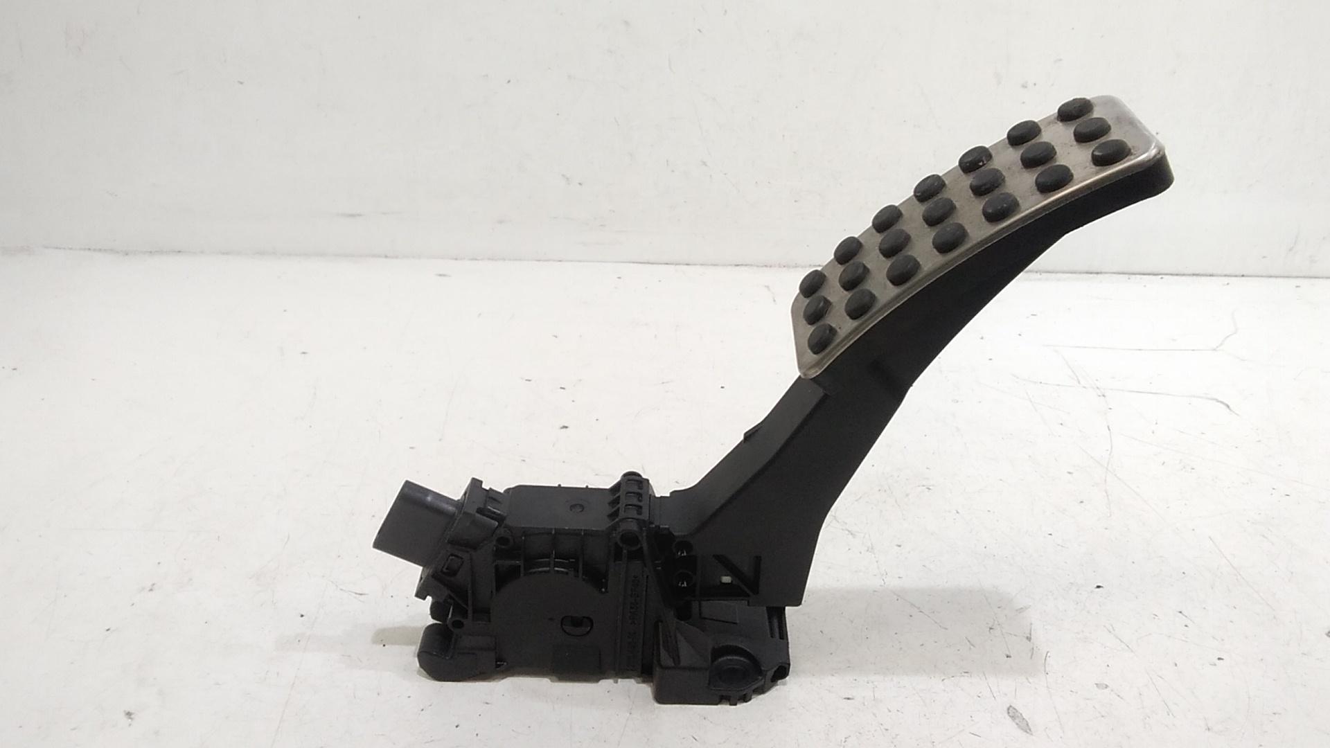 Pedale Acceleratore A1773001800 Usato