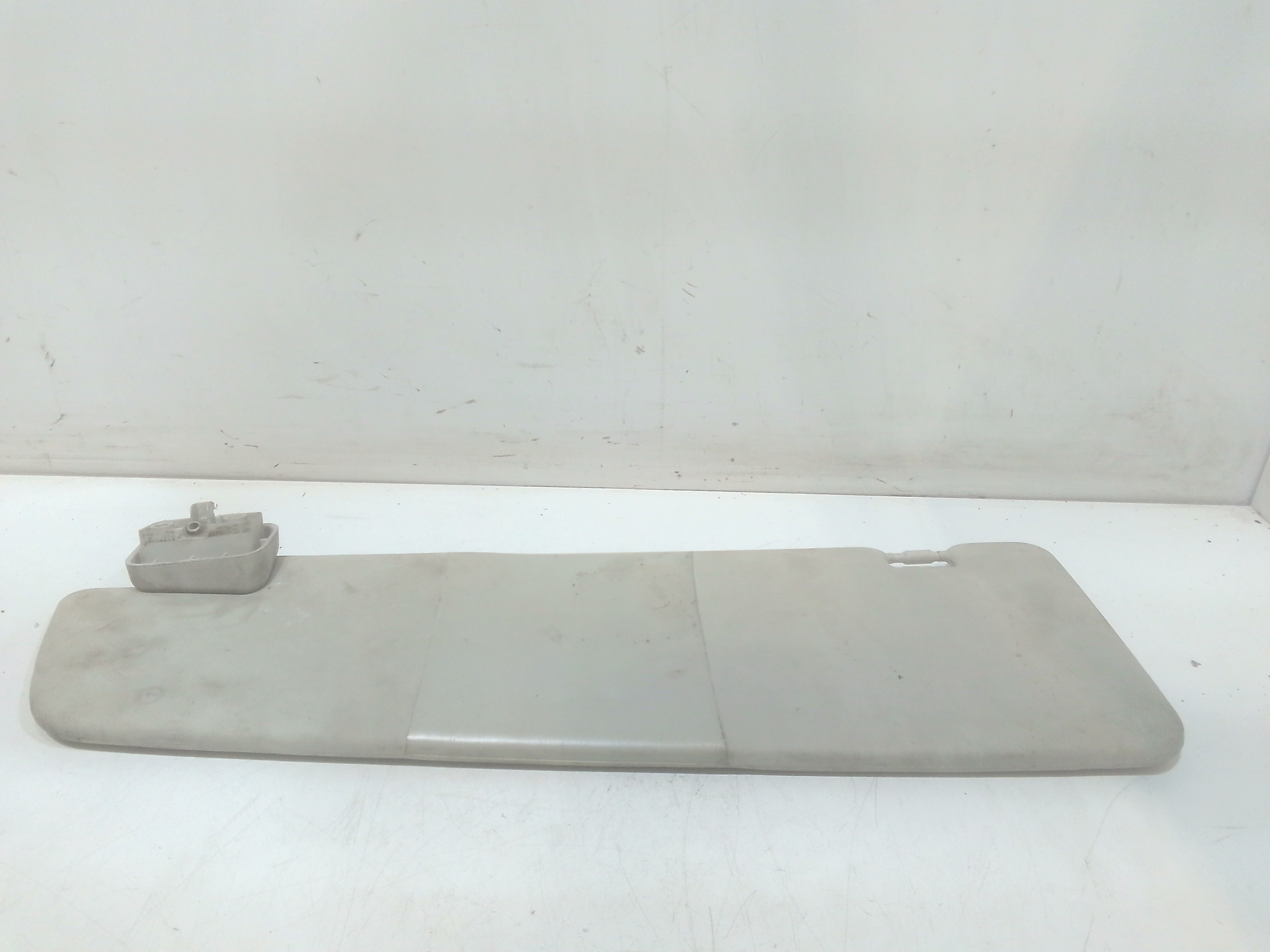 Aletta Parasole Parabrezza Sinistro 735294018 Usato