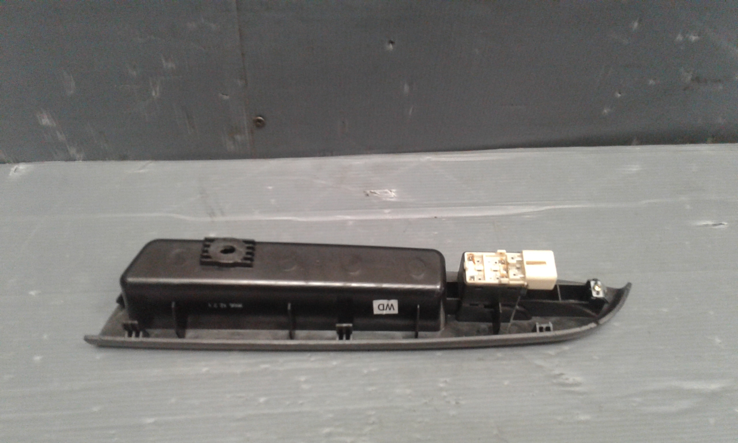 Interruttore Alzacristalli Porta Ant. Destro 96451917 Usato