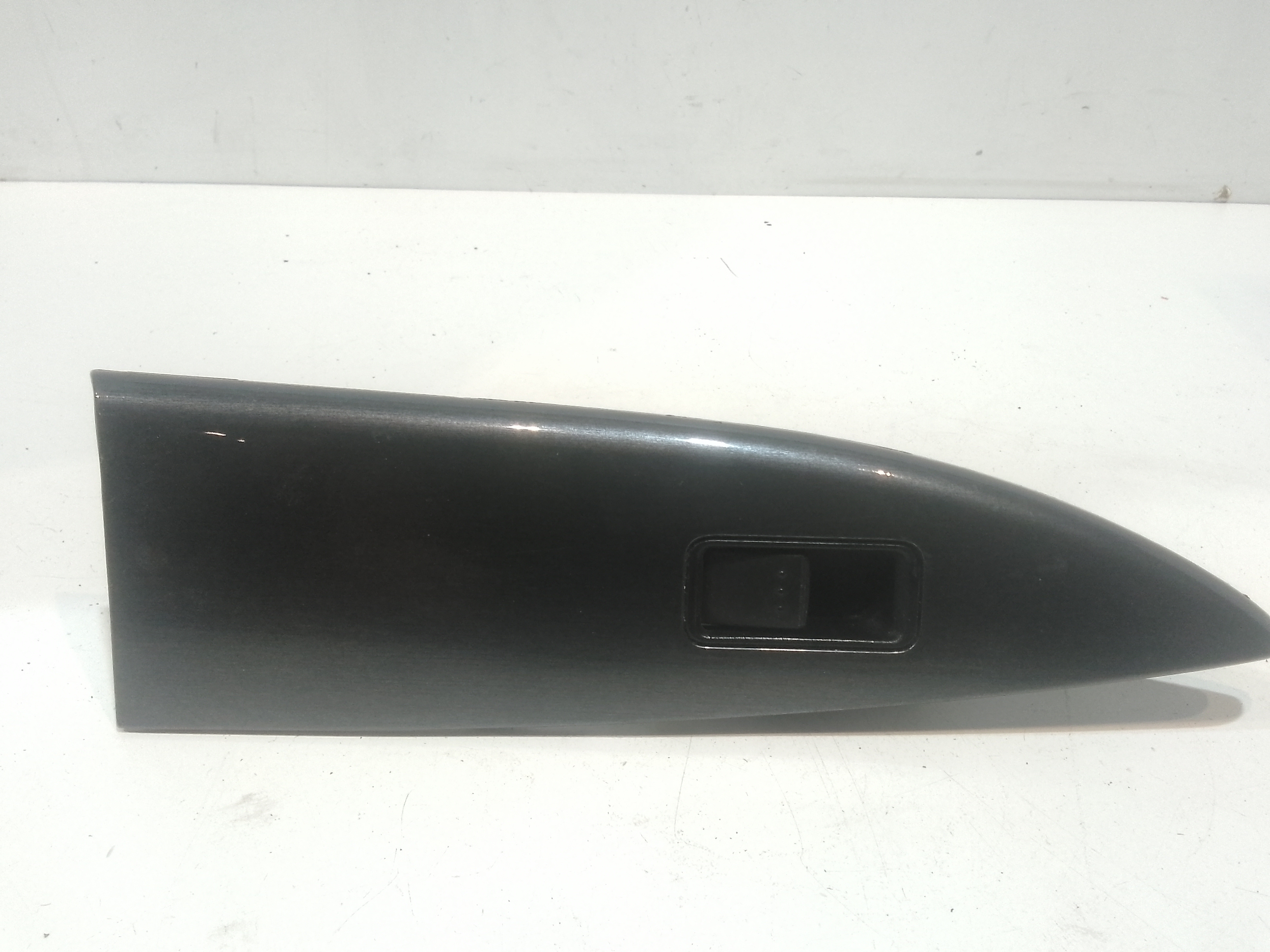 Interruttore Alzacristalli Porta Ant. Destro Usato