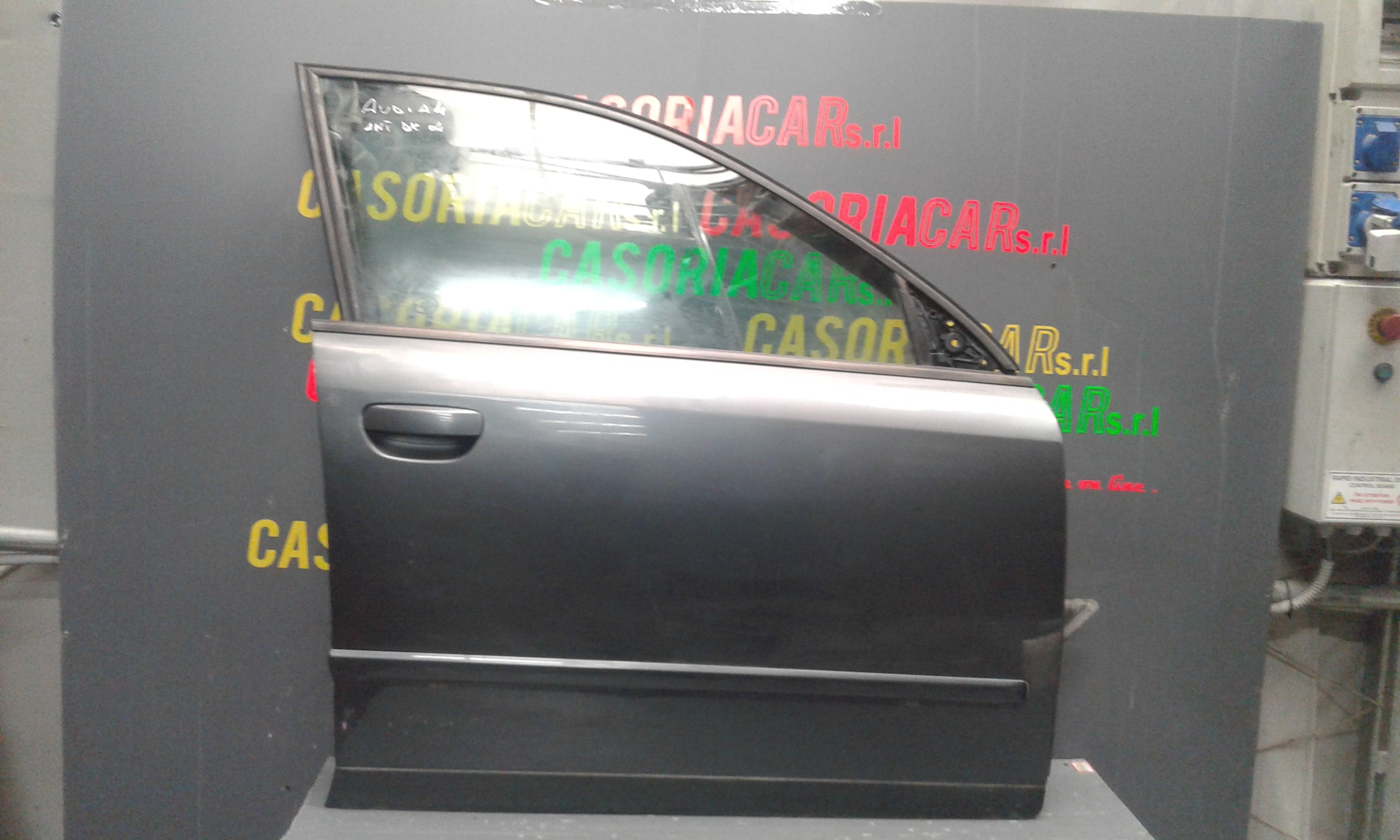 Porta Ant. Destro 8E0831052 Usato