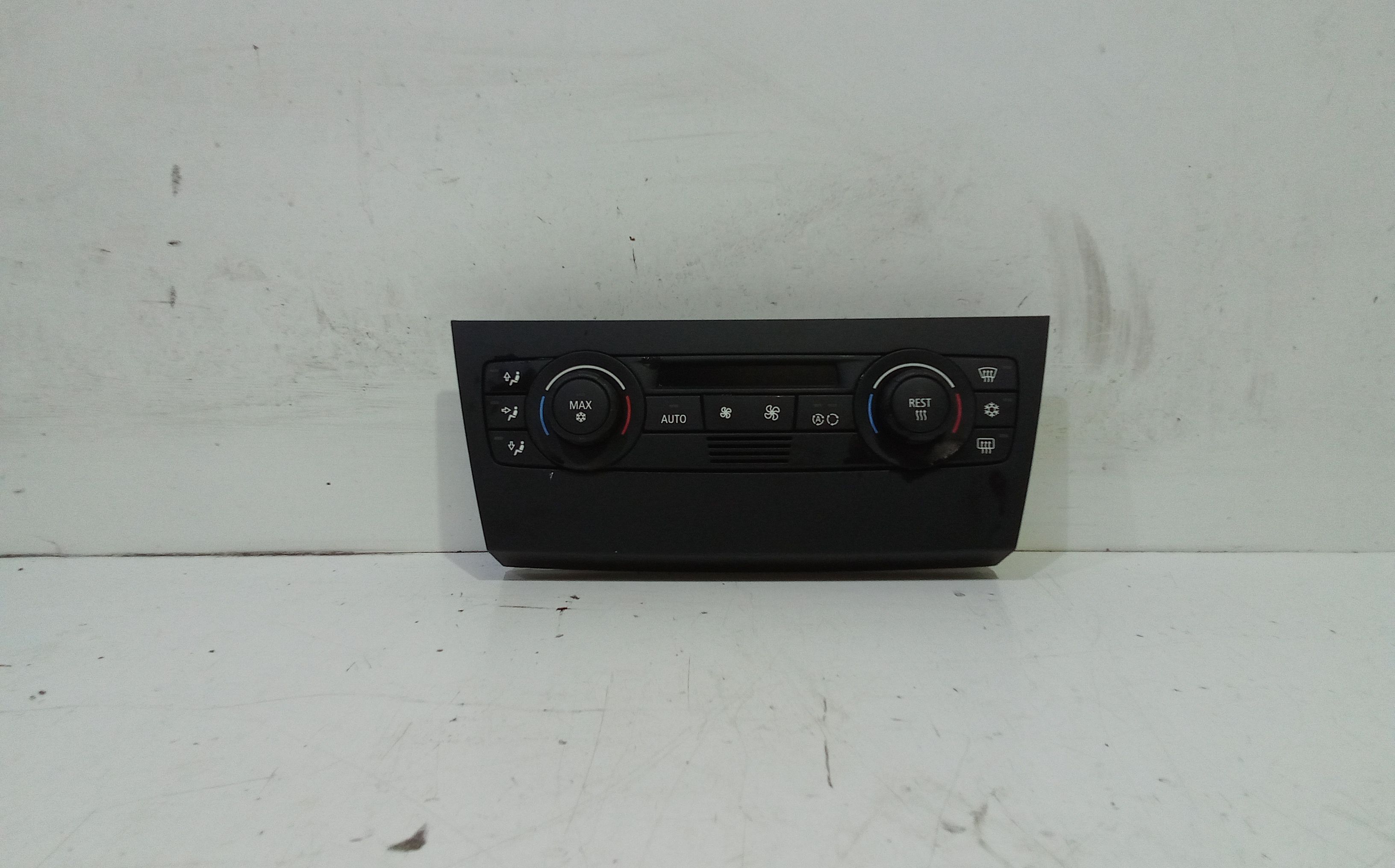 Blocco Comando Climatizzazione 64119190922 Usato