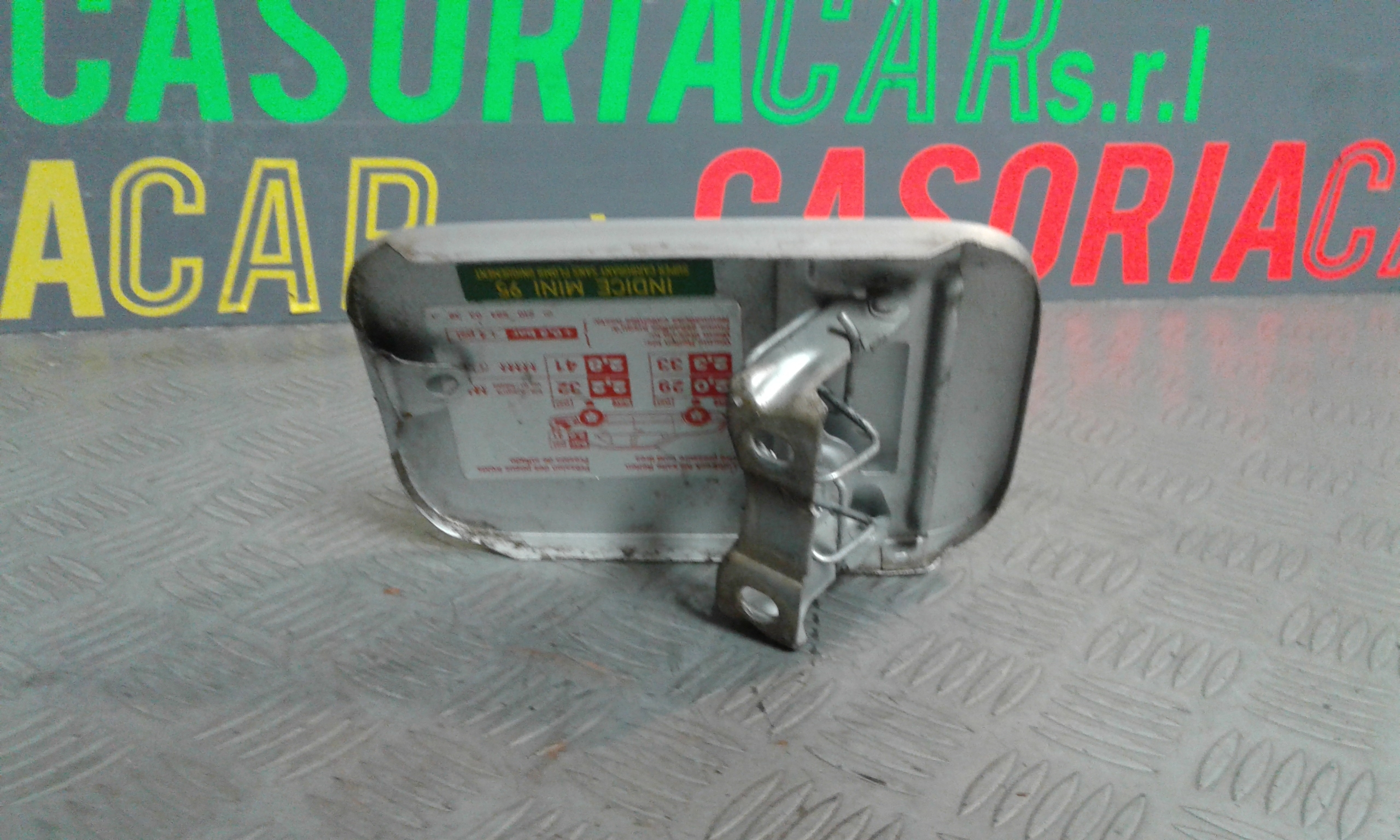 Sportello Carburante A2107500106 Usato