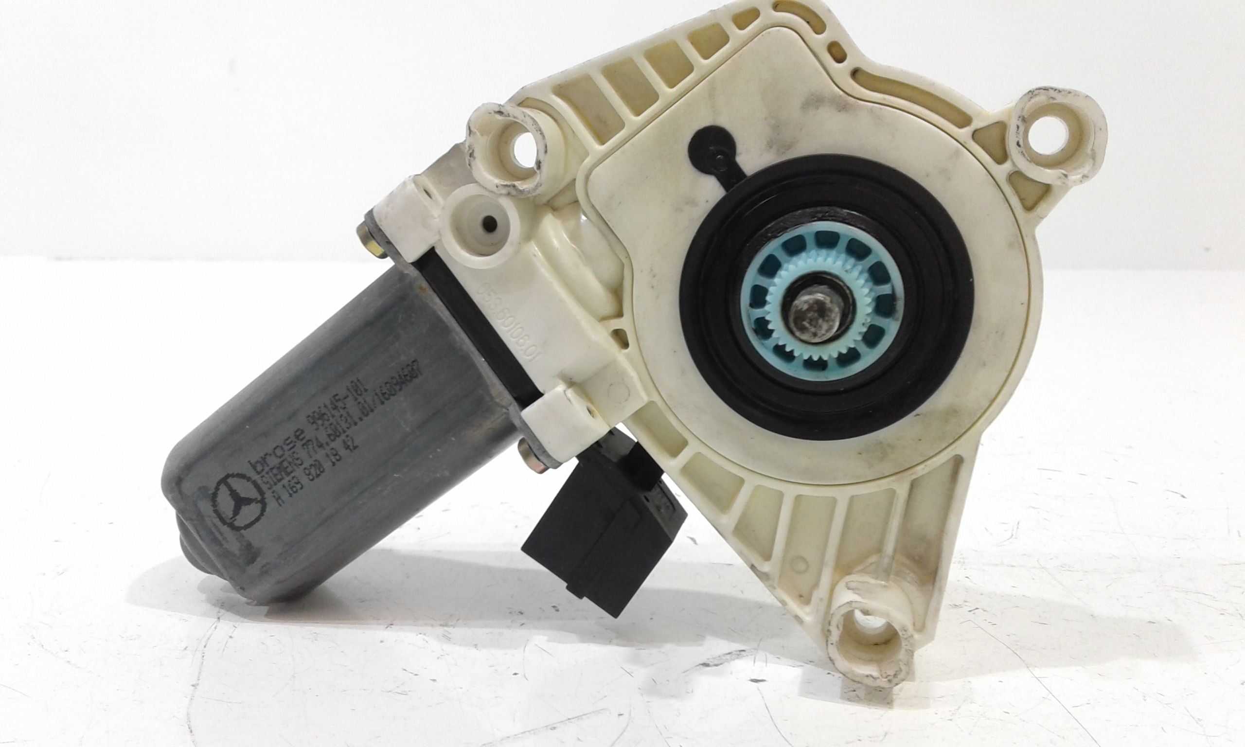 Motorino Alzacristallo Porta Ant. Destro A1698204242 Usato