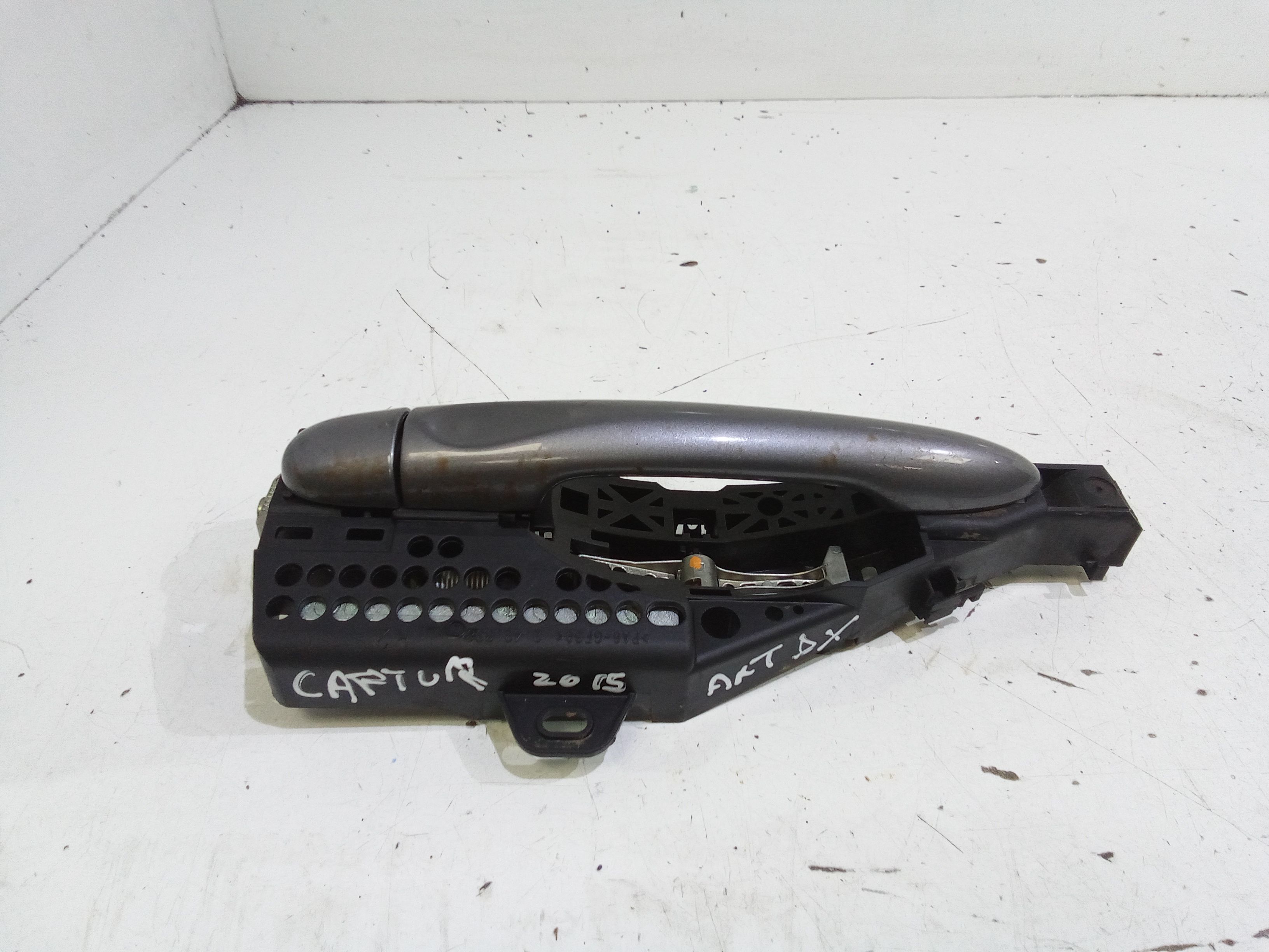 Maniglia Porta Ant. Destro 806706656R Usato