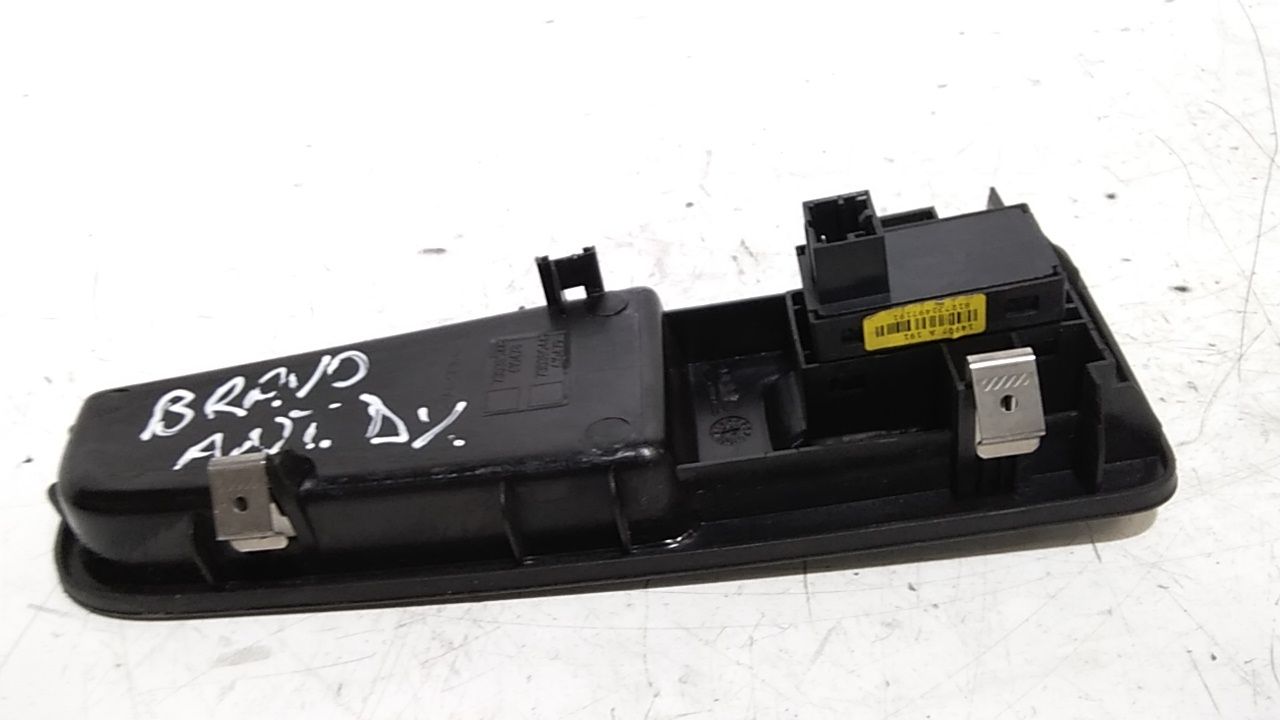 Interruttore Alzacristalli Porta Ant. Destro Usato