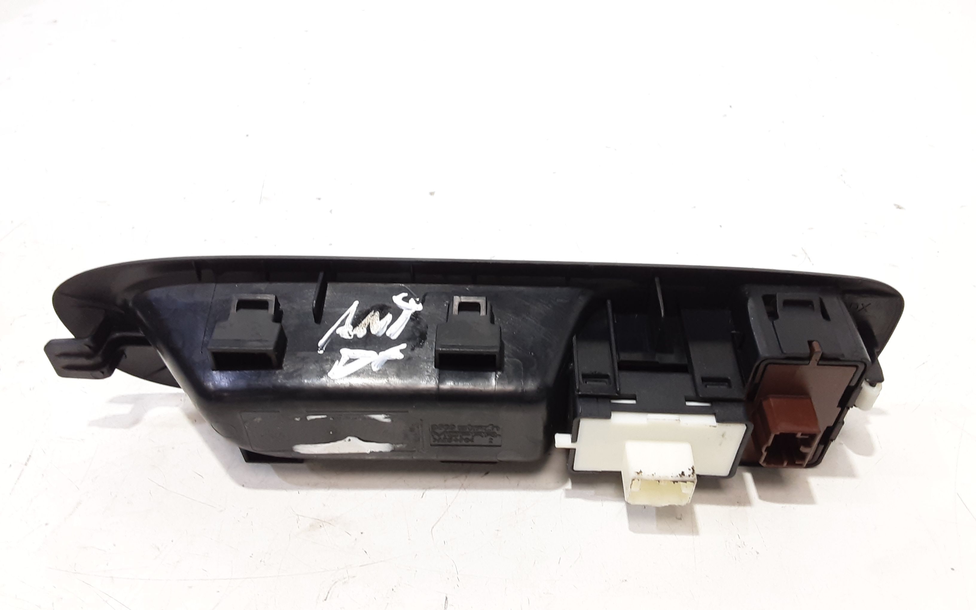 Interruttore Alzacristalli Porta Ant. Destro Usato