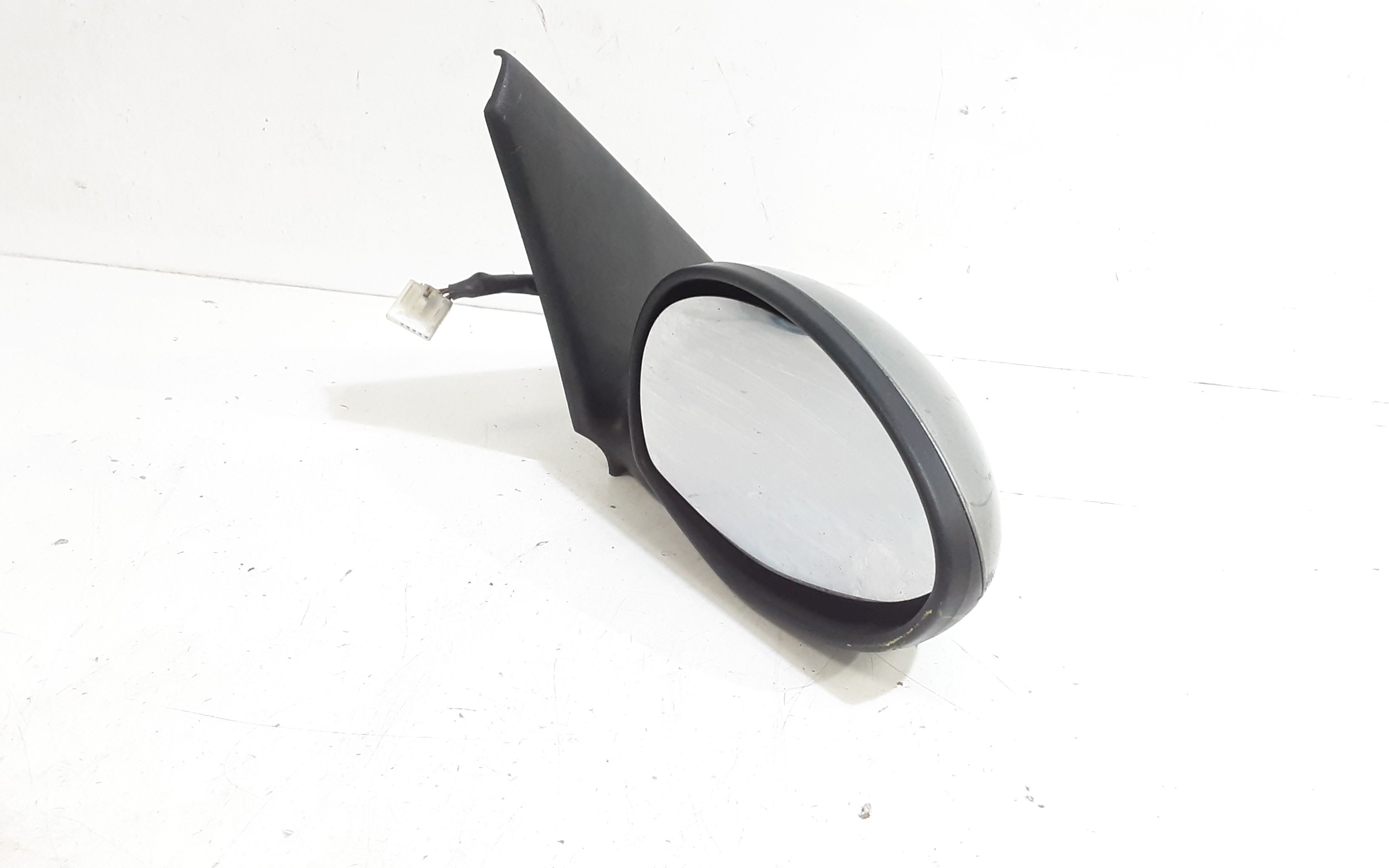 Retrovisore Est. Destro Usato