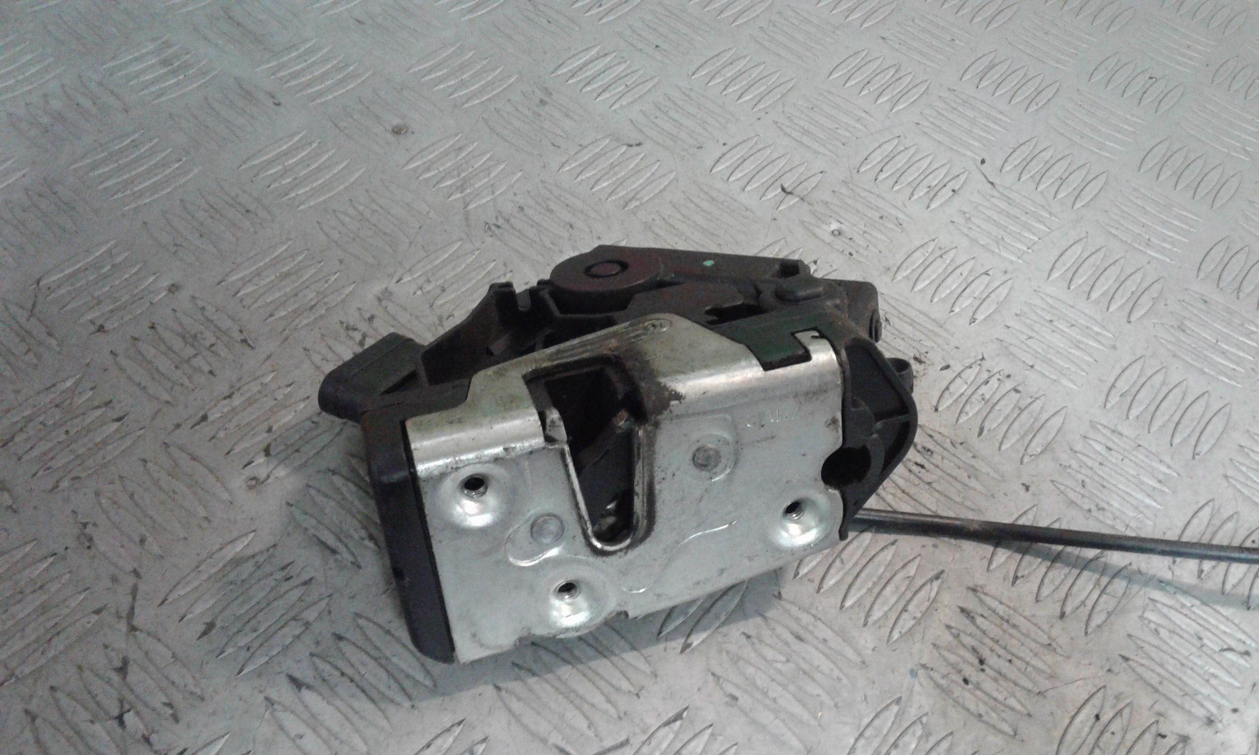 Serratura Porta Ant. Destro A4517200435 Usato