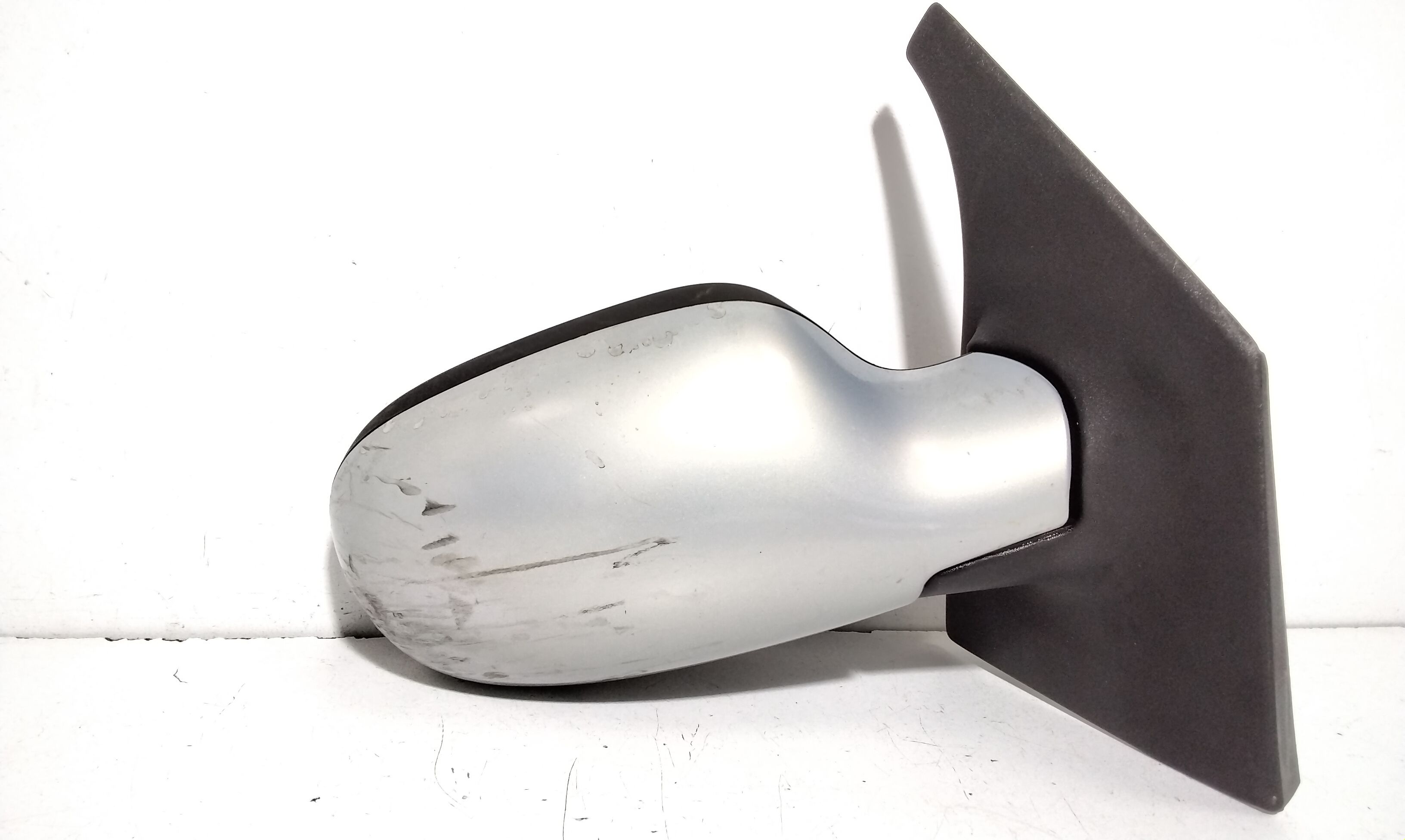 Retrovisore Est. Destro Usato