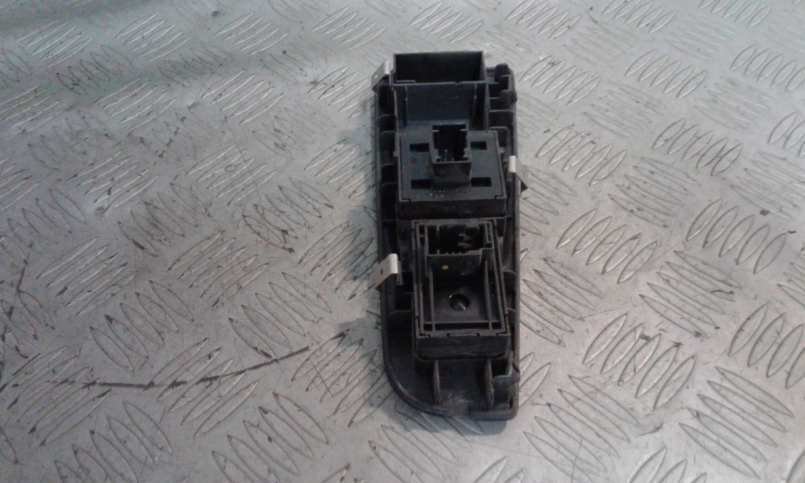 Interruttore Alzacristalli Porta Ant. Sinistro Usato