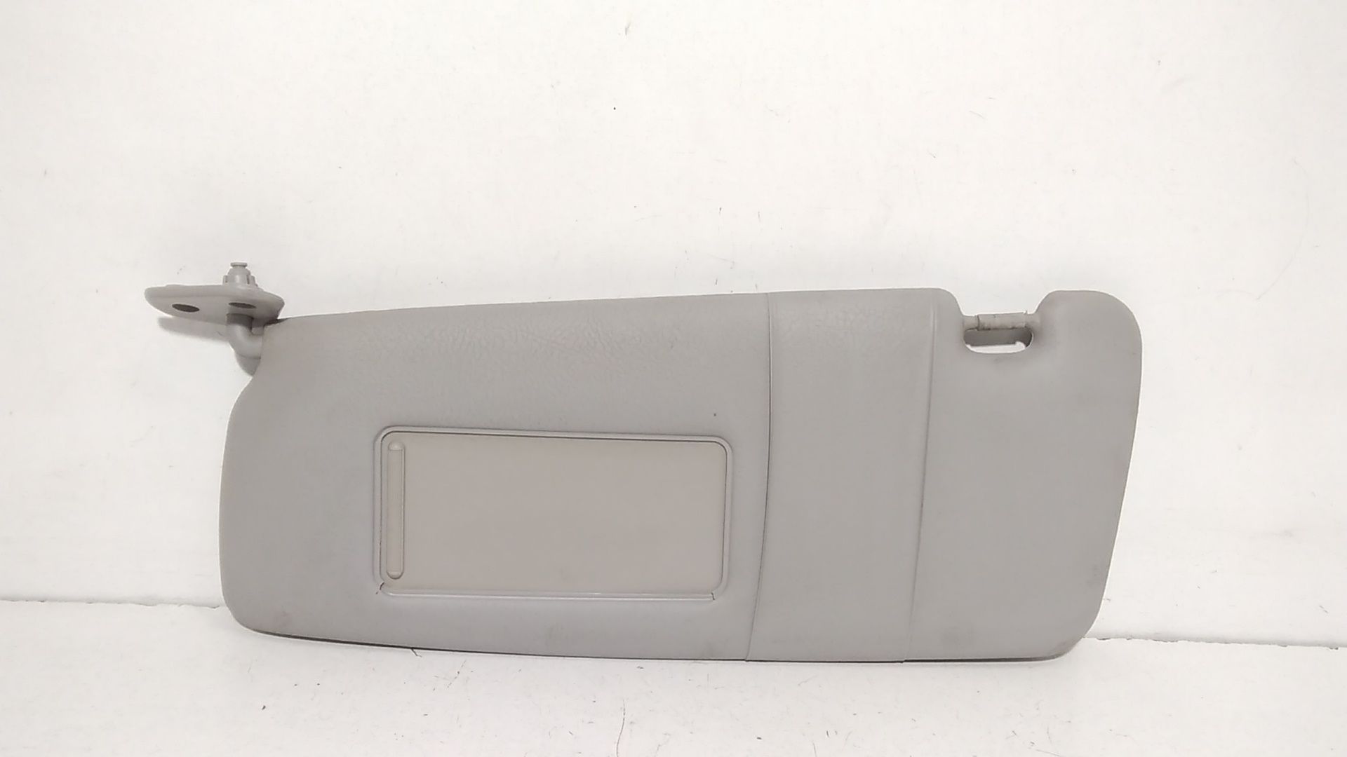 Aletta Parasole Parabrezza Sinistro 51162699047 Usato