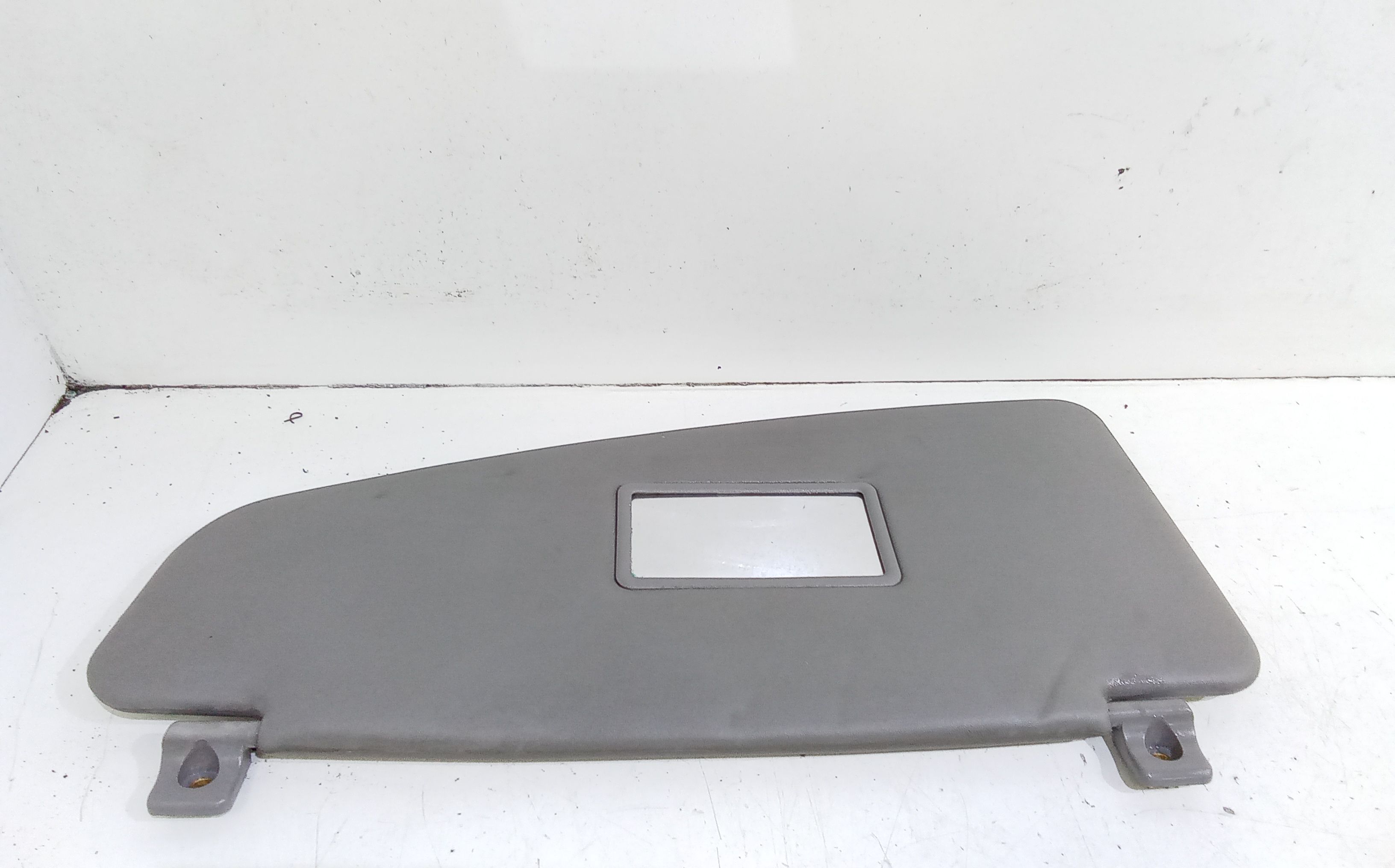 Aletta Parasole Parabrezza Destro 735417502 Usato