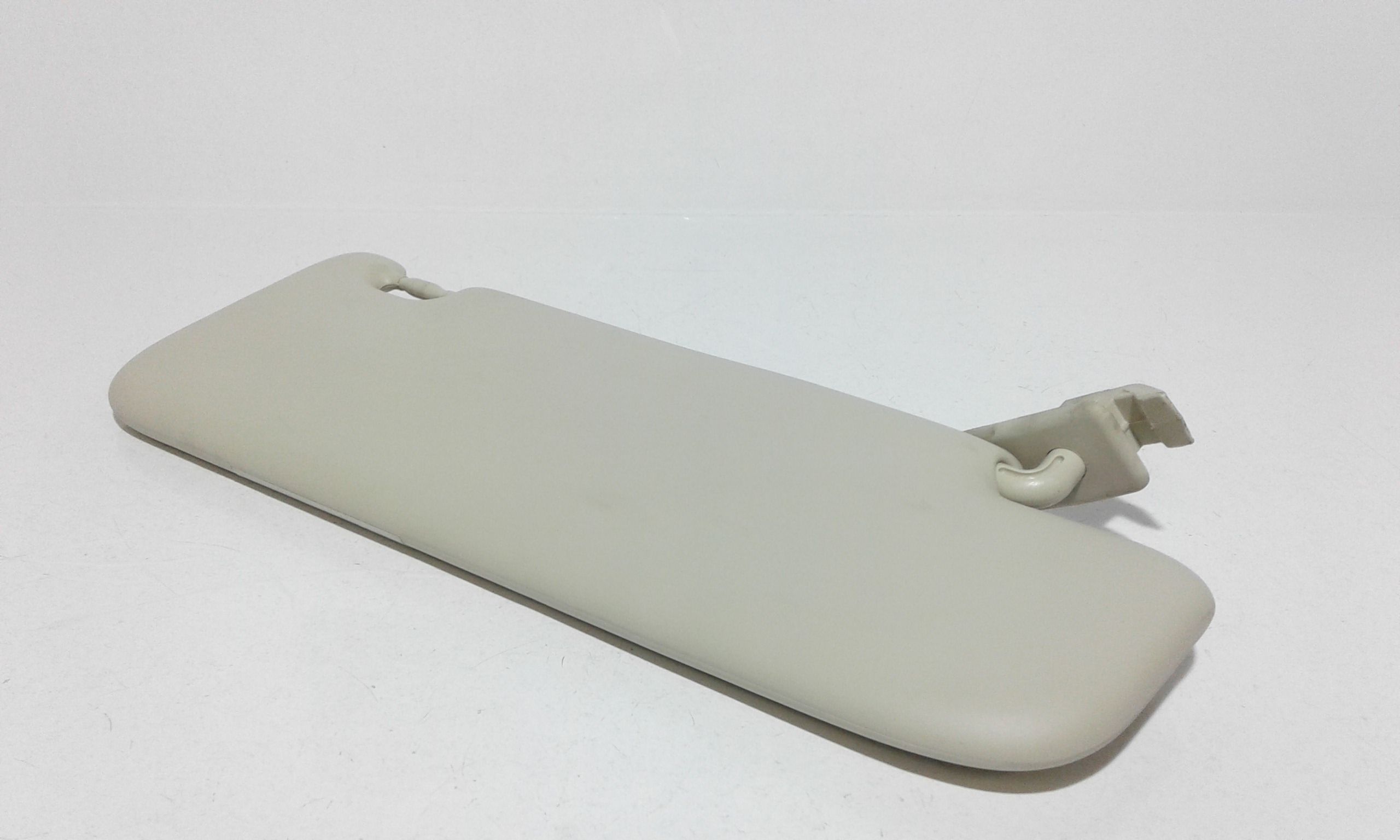 Aletta Parasole Parabrezza Sinistro 735643362 Usato