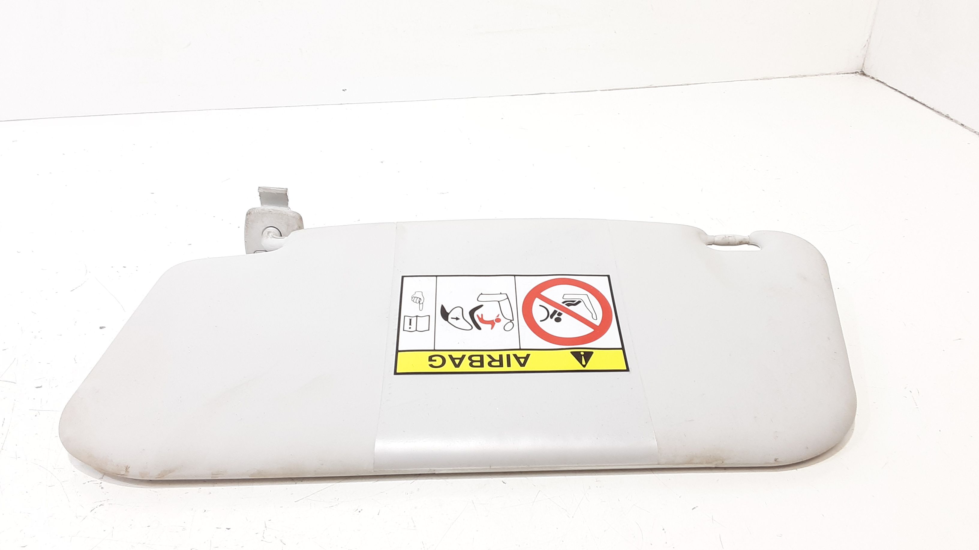 Aletta Parasole Parabrezza Destro 735595122 Usato