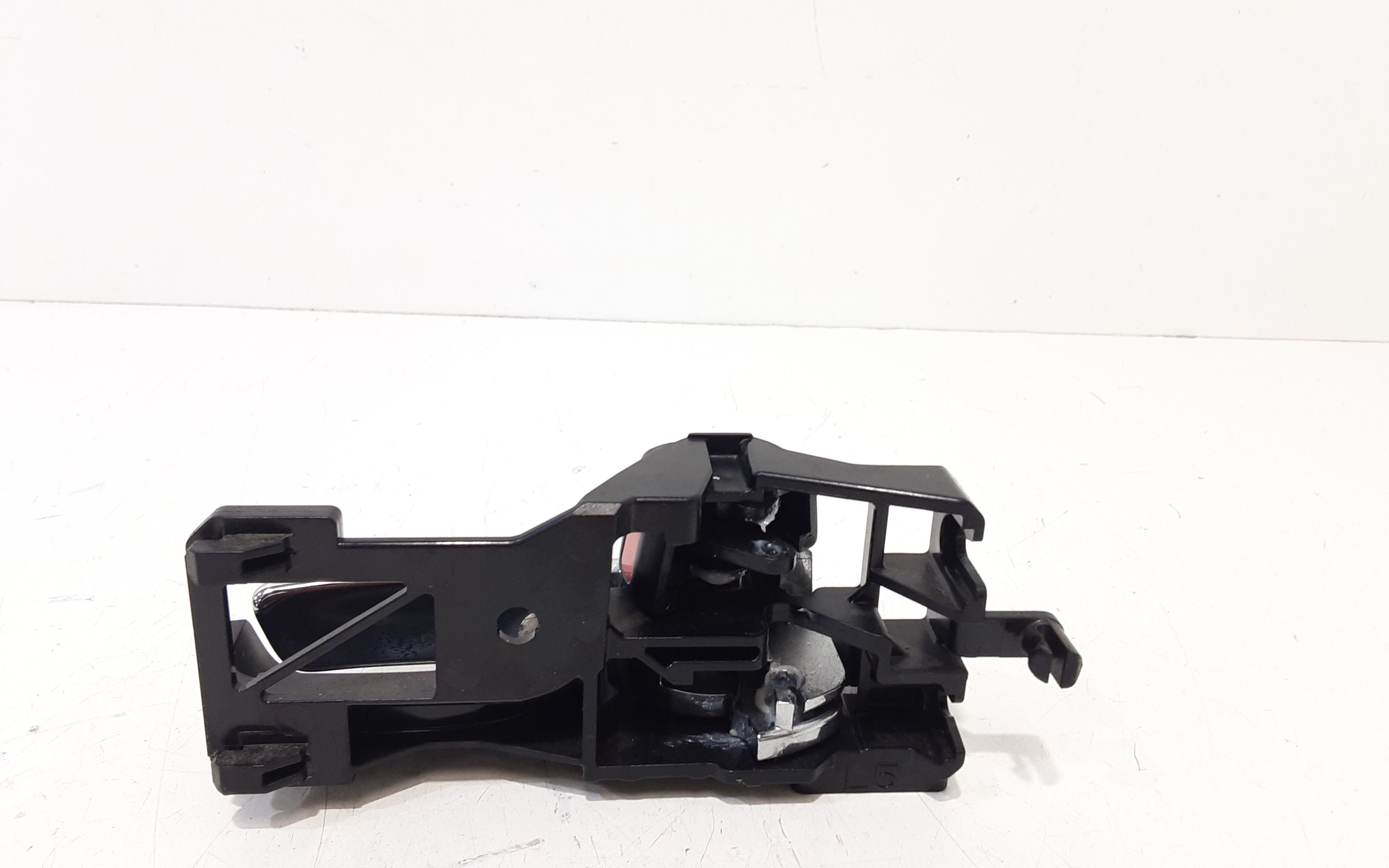 Maniglia Int. Apertura Porta Post. Sinistro 8313063JA15PK Usato