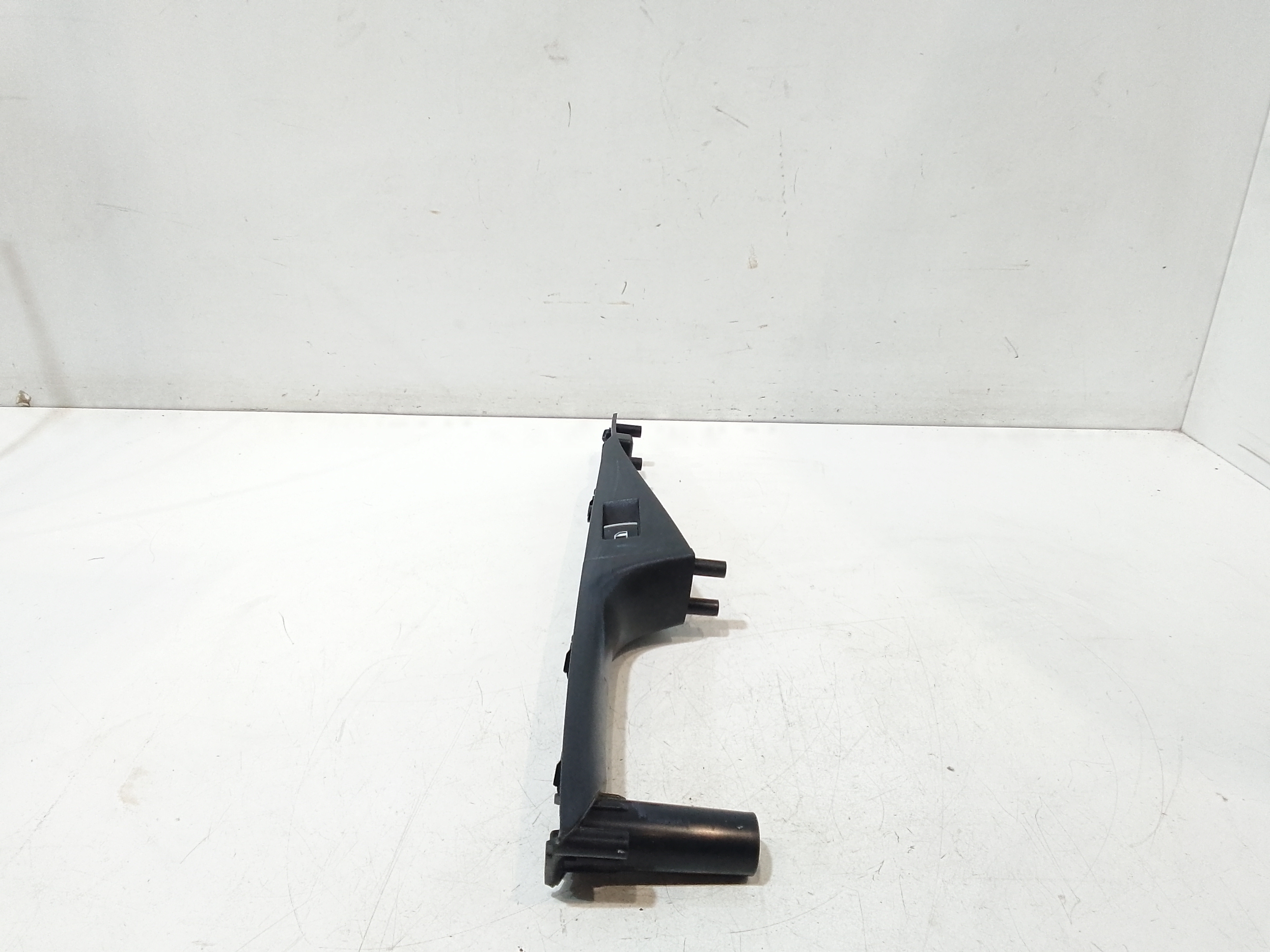 Interruttore Alzacristalli Porta Post. Destro 7L6959855BREH Usato