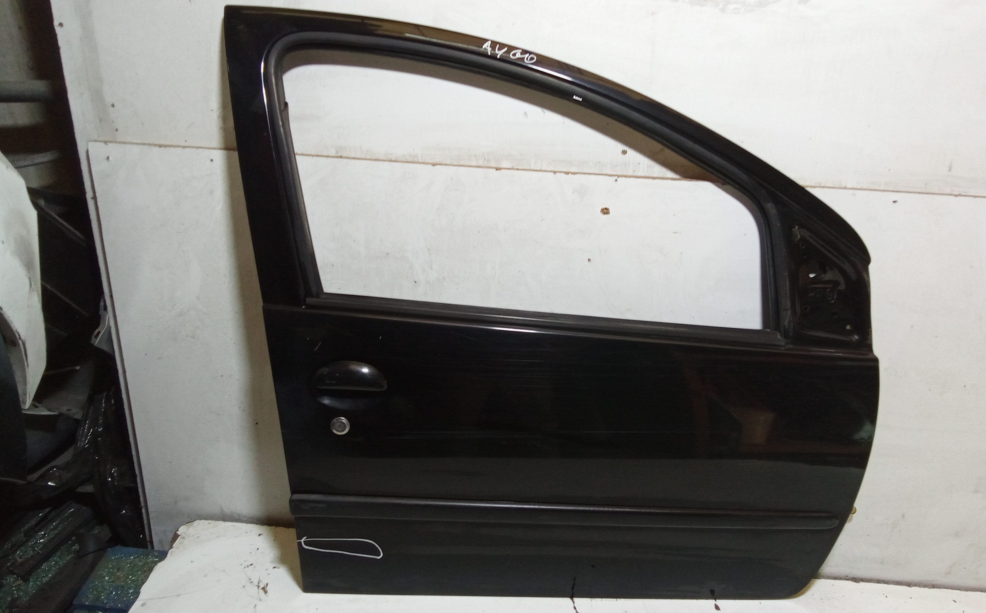 Porta Ant. Destro 670010H010 Usato