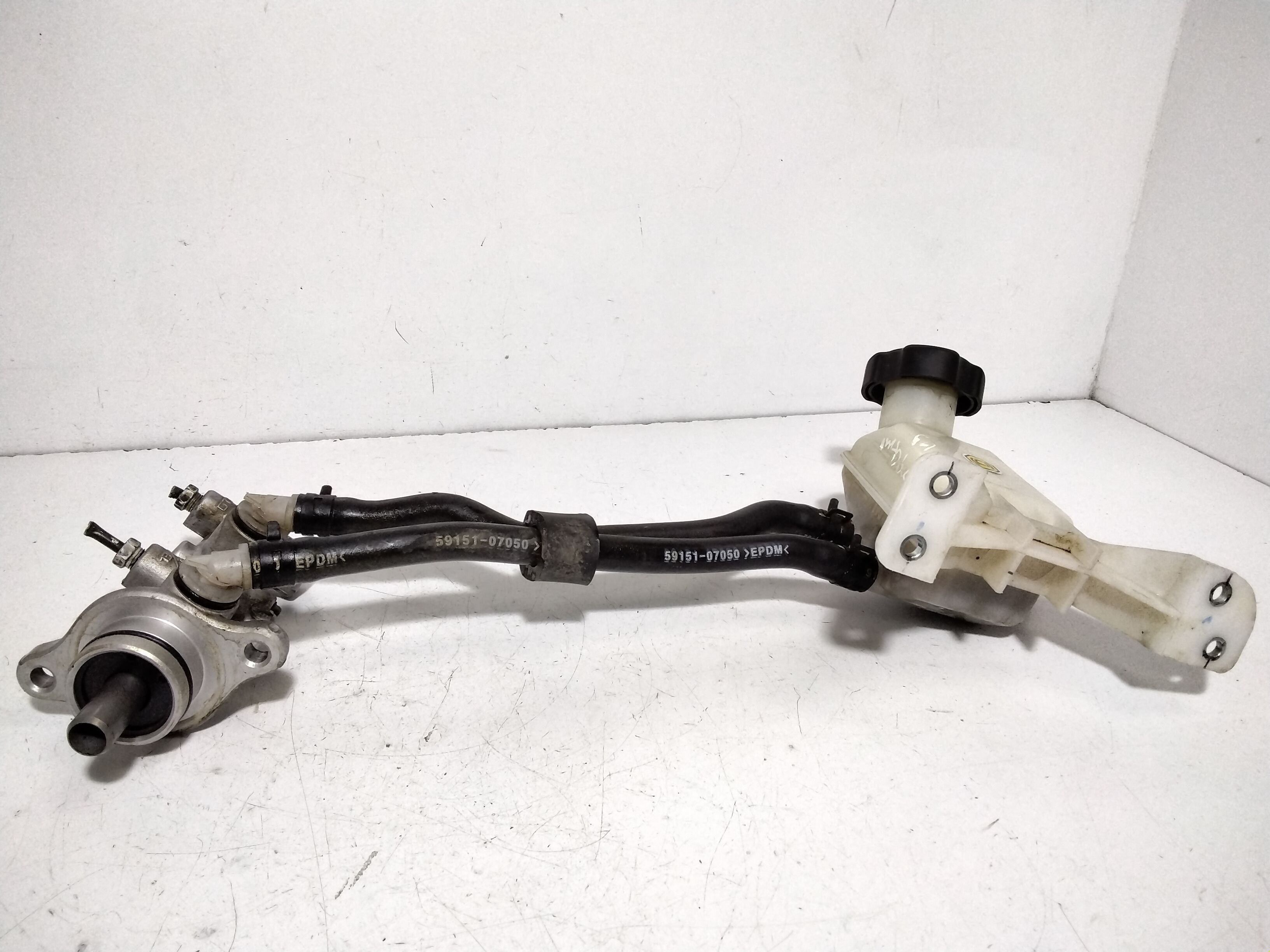 Pompa Comando Freni 5851007000 Usato