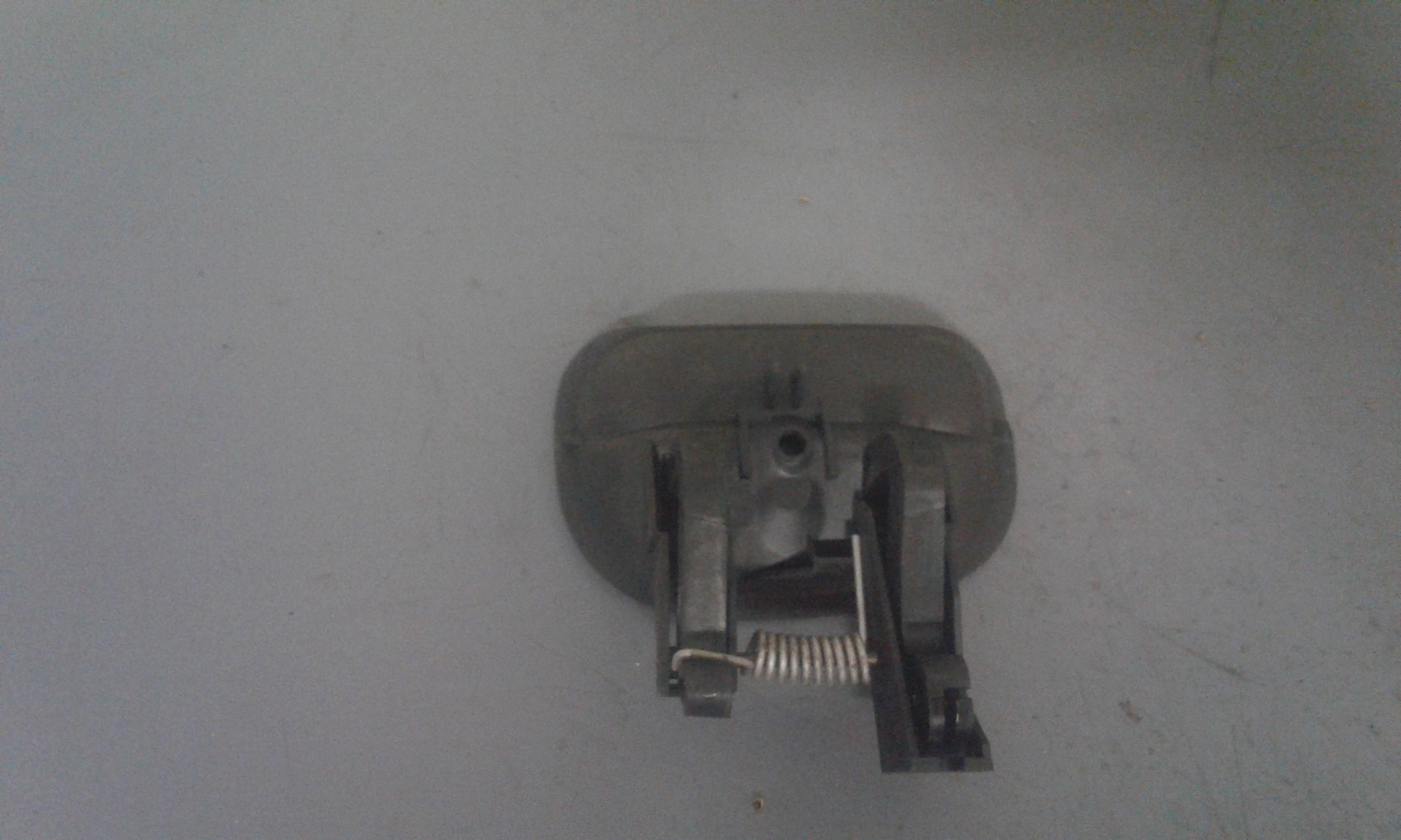 Maniglia Porta Carico Post. A Battente Sinistro 8200107373 Usato