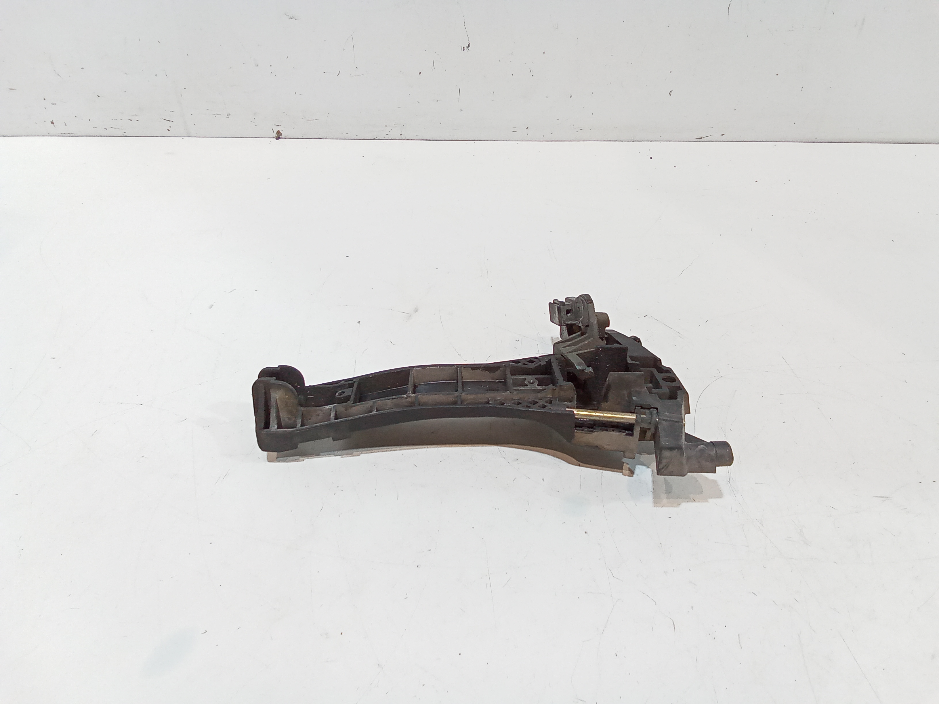 Supporto Maniglia Est. Porta Ant. Sinistro A1687601334 Usato