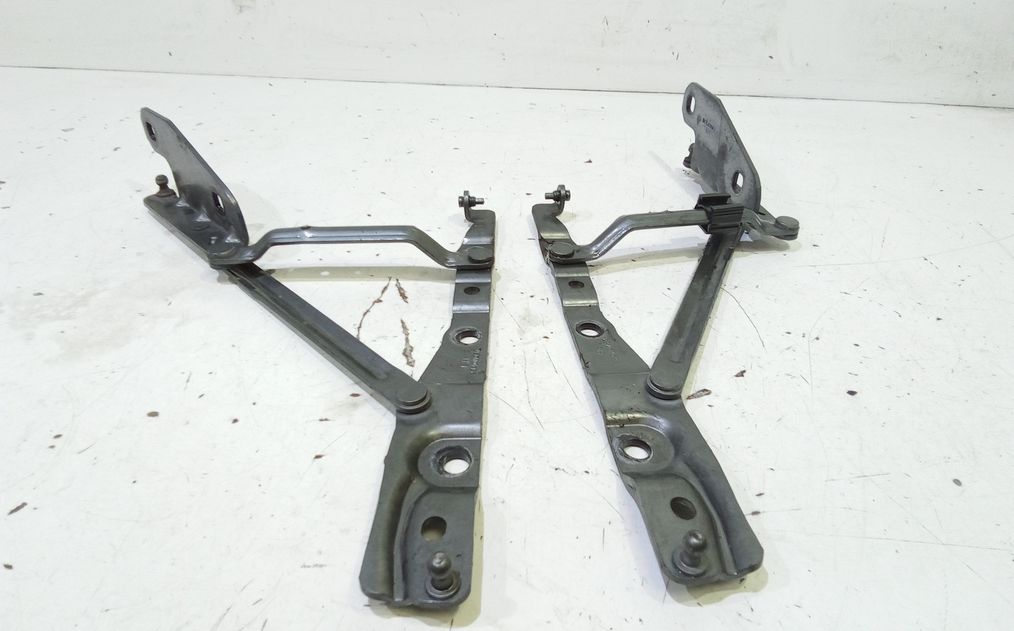 Cerniera Cofano Ant. Sinistro Usato