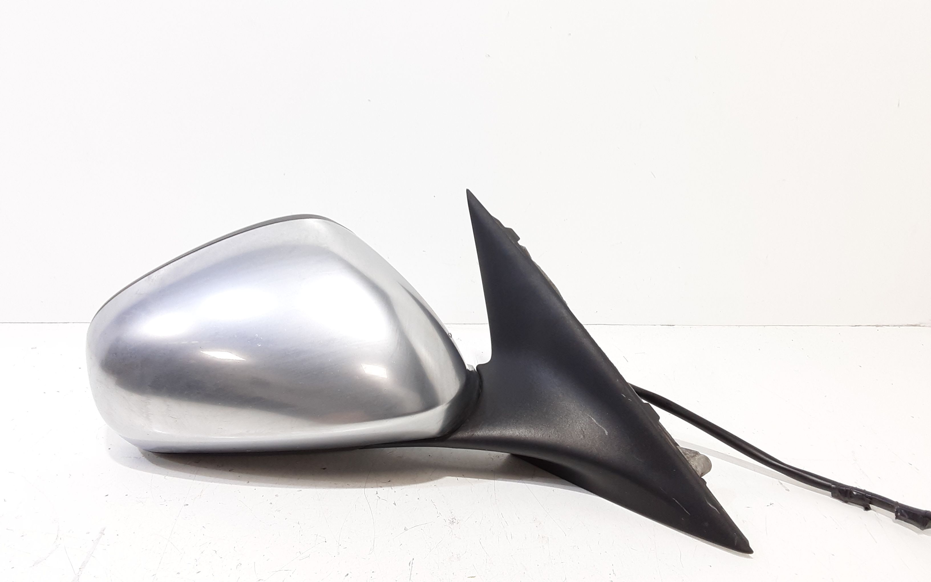 Retrovisore Est. Destro Usato