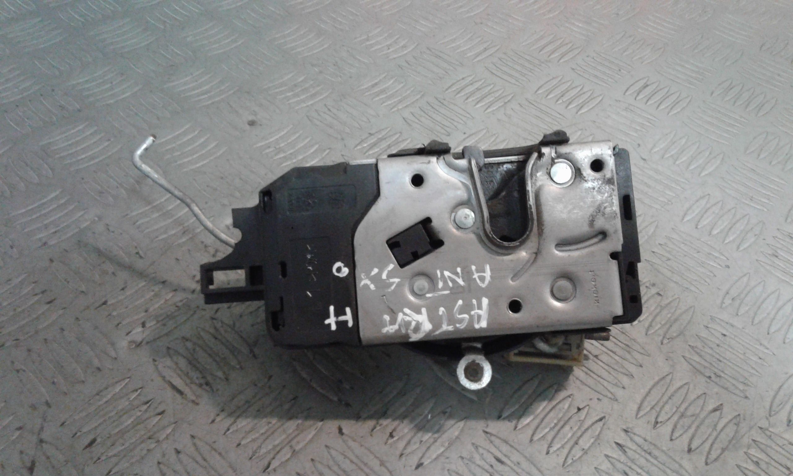 Serratura Porta Ant. Sinistro 13210740 Usato